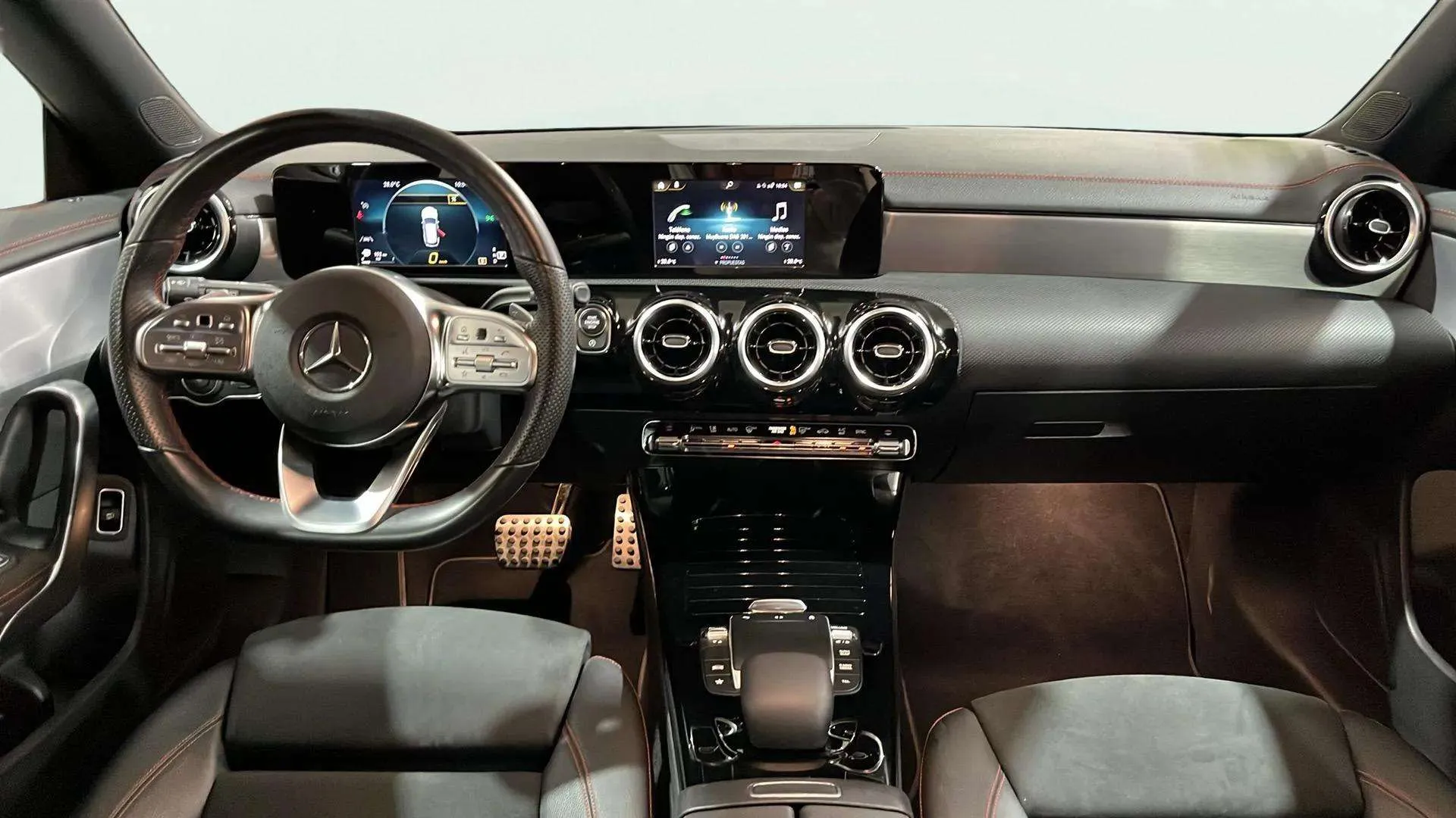 Mercedes-Benz CLA 220d - foto 11