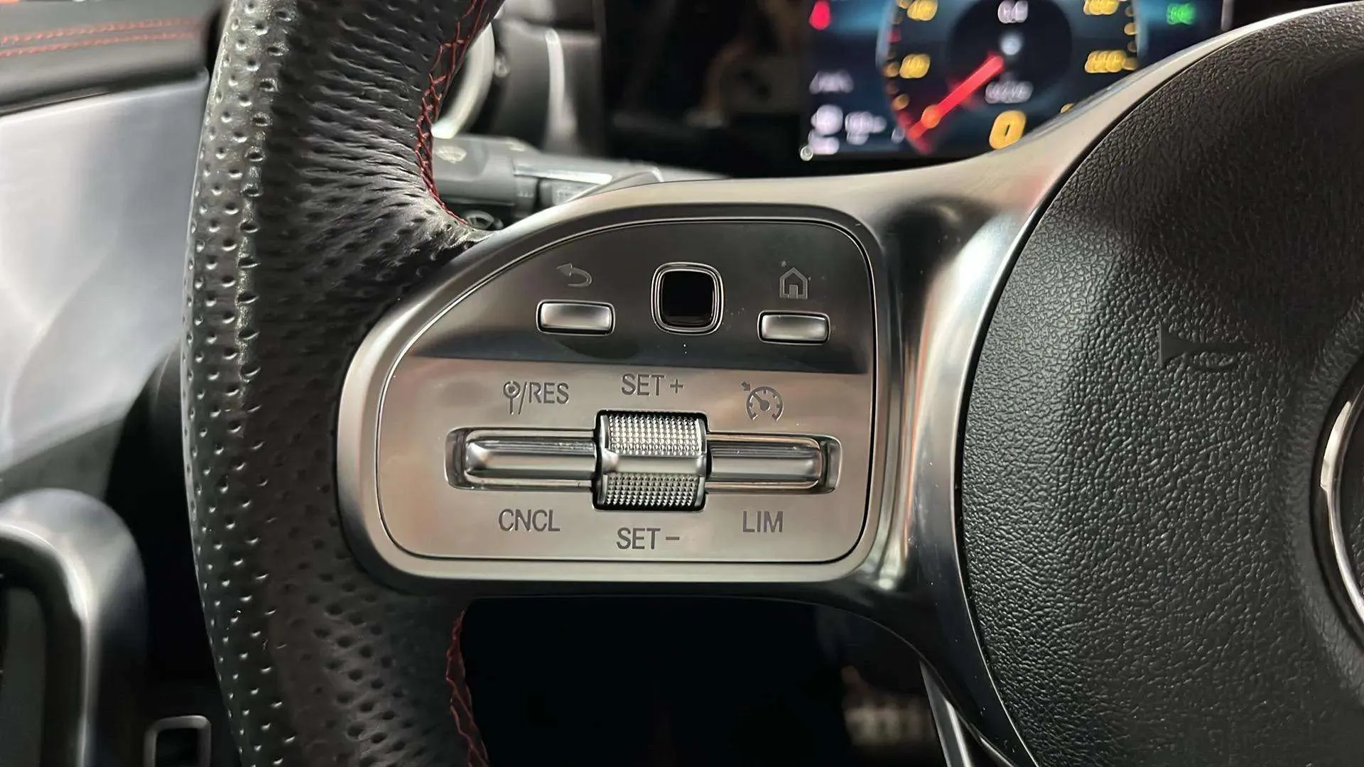 Mercedes-Benz CLA 220d - foto 16
