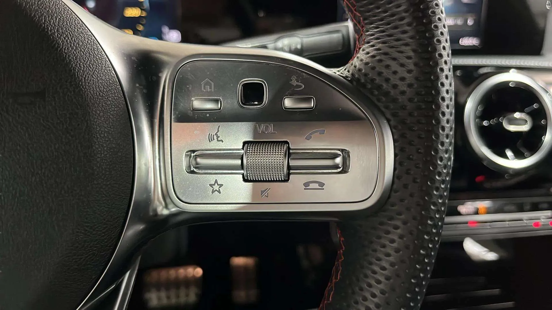 Mercedes-Benz CLA 220d - foto 17