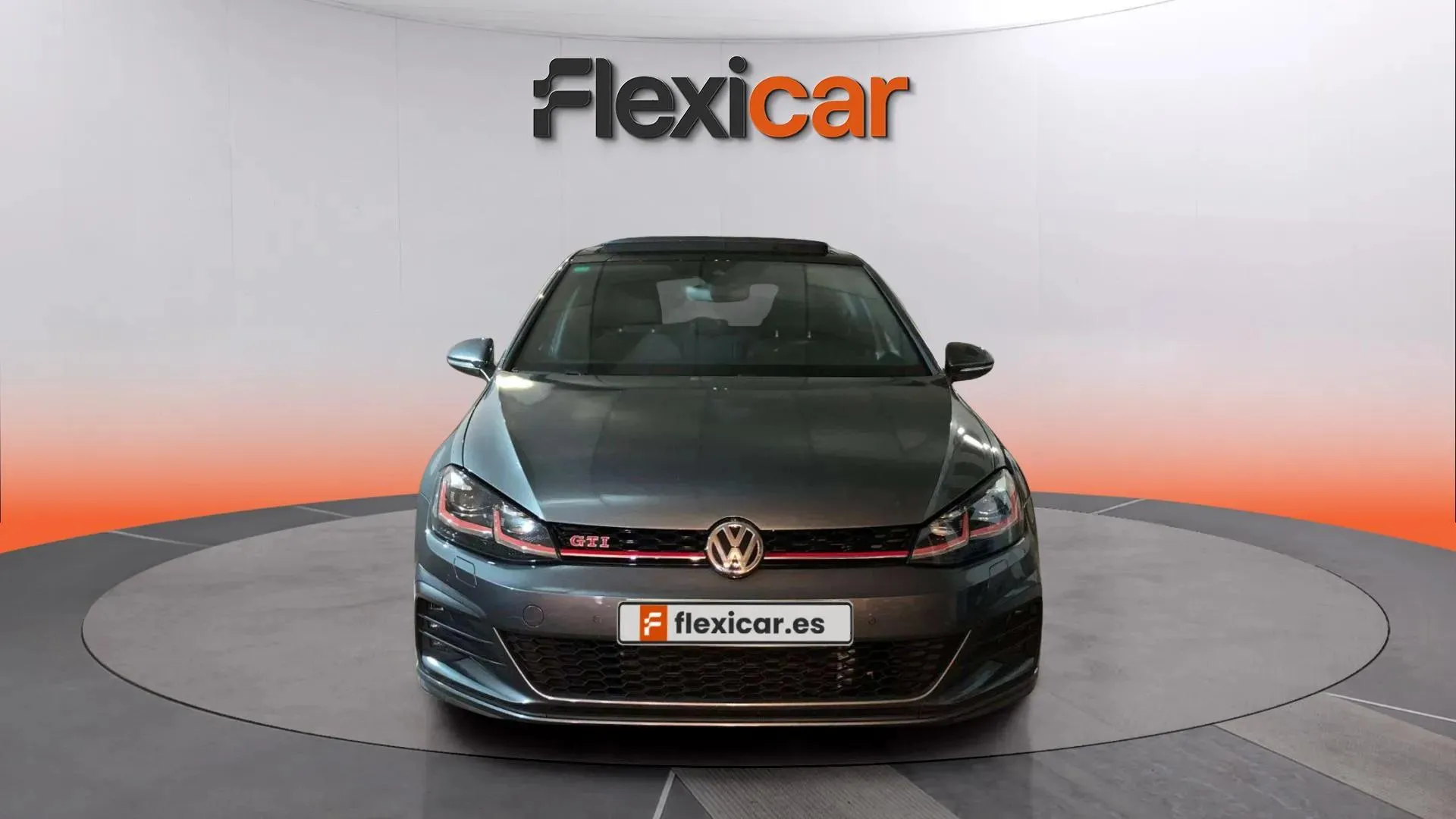 Volkswagen Golf GTI Performance 2.0 TSI - foto 2
