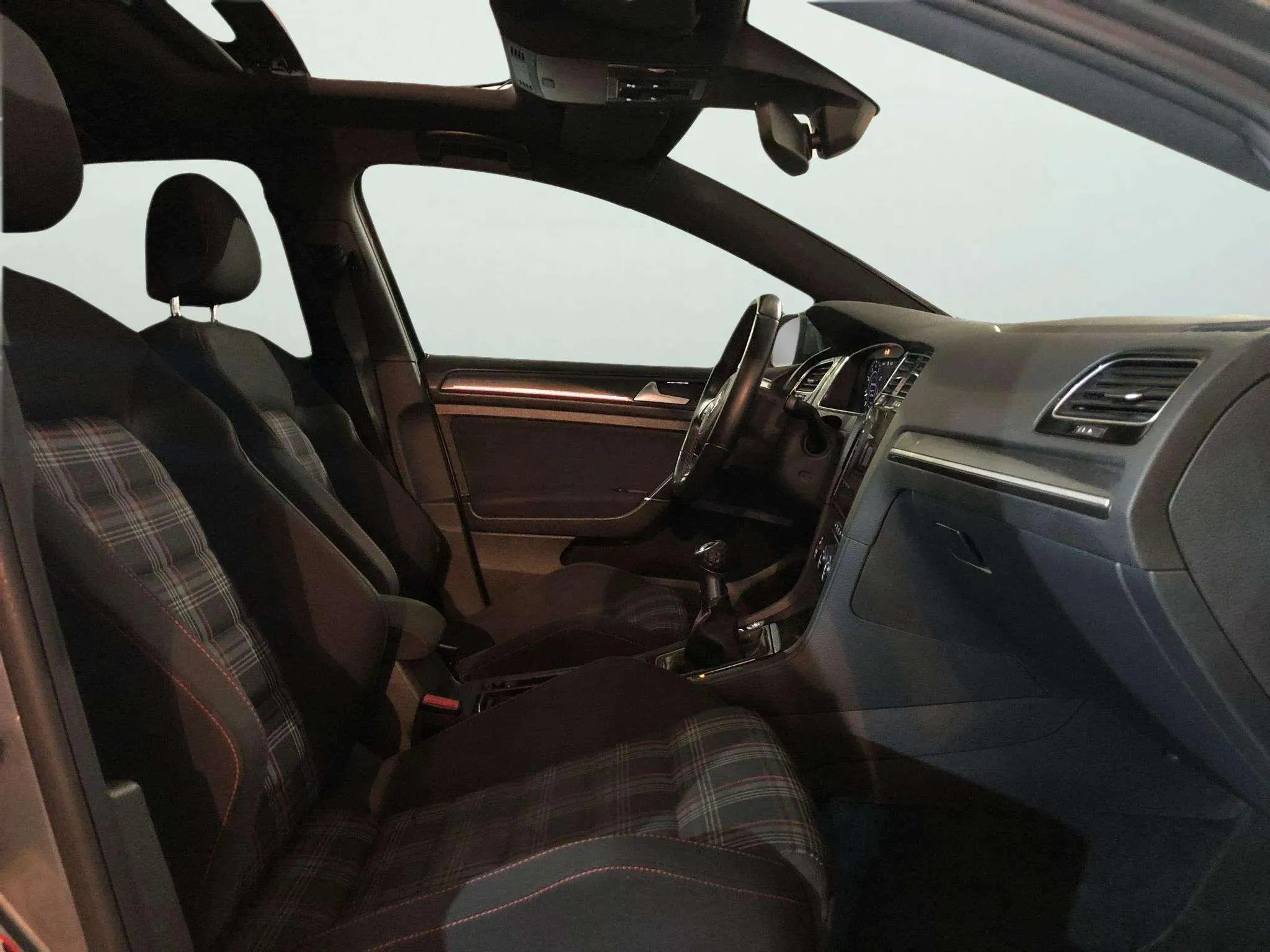 Volkswagen Golf GTI Performance 2.0 TSI - foto 16
