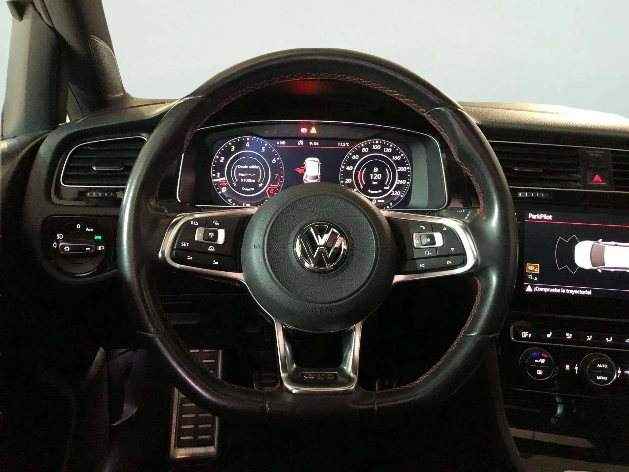Volkswagen Golf GTI Performance 2.0 TSI - foto 8