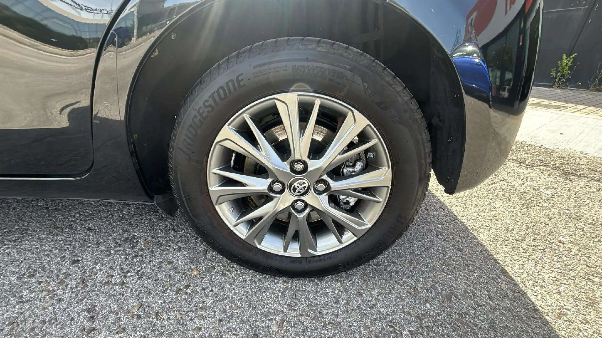 Toyota Yaris 1.5 100H Active Tech - foto 25