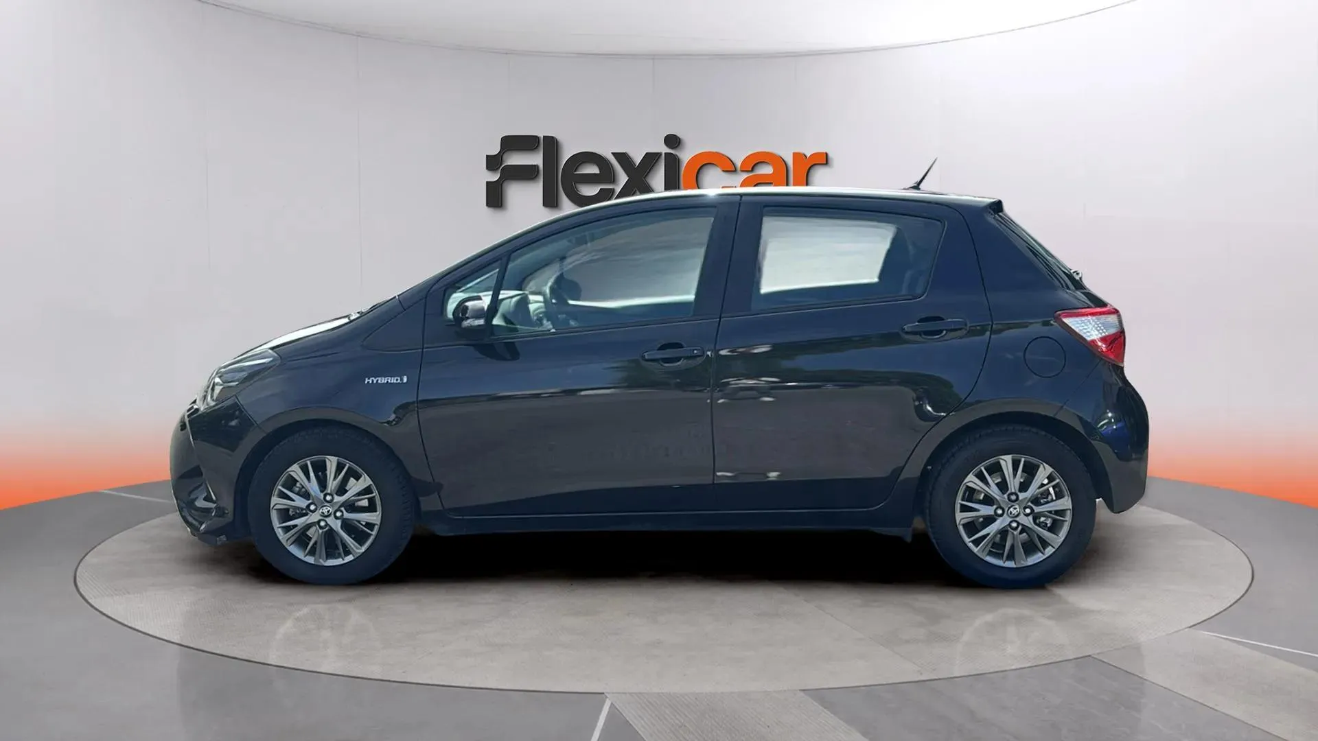 Toyota Yaris 1.5 100H Active Tech - foto 4
