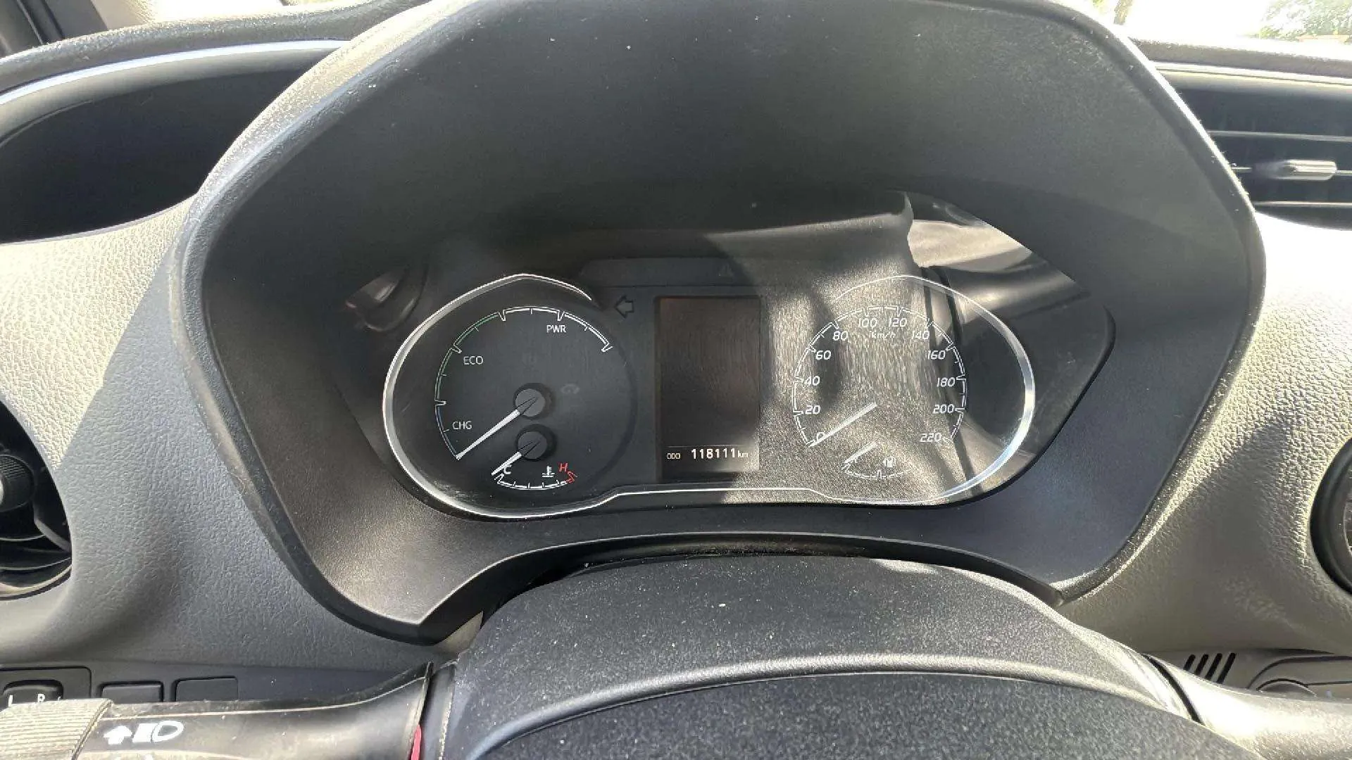 Toyota Yaris 1.5 100H Active Tech - foto 12