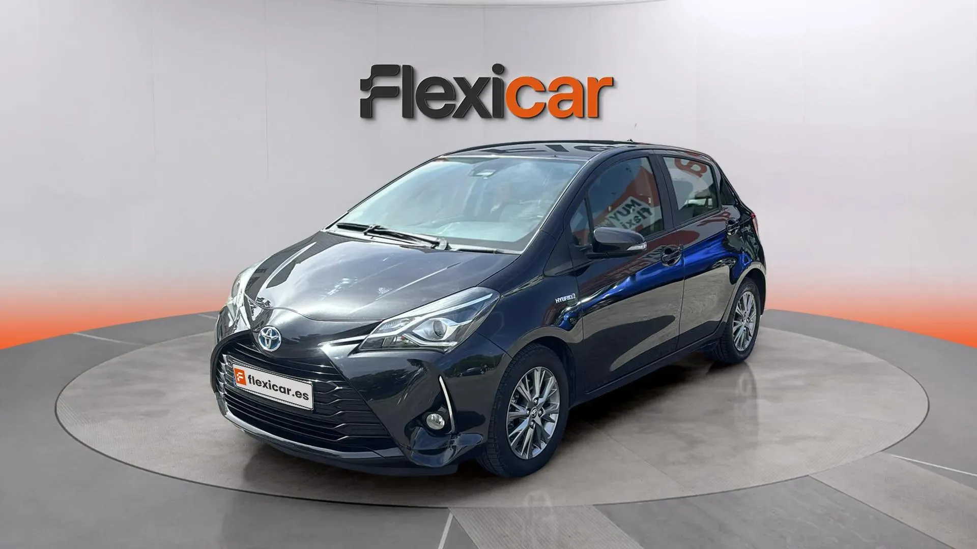 Toyota Yaris 1.5 100H Active Tech - foto 3