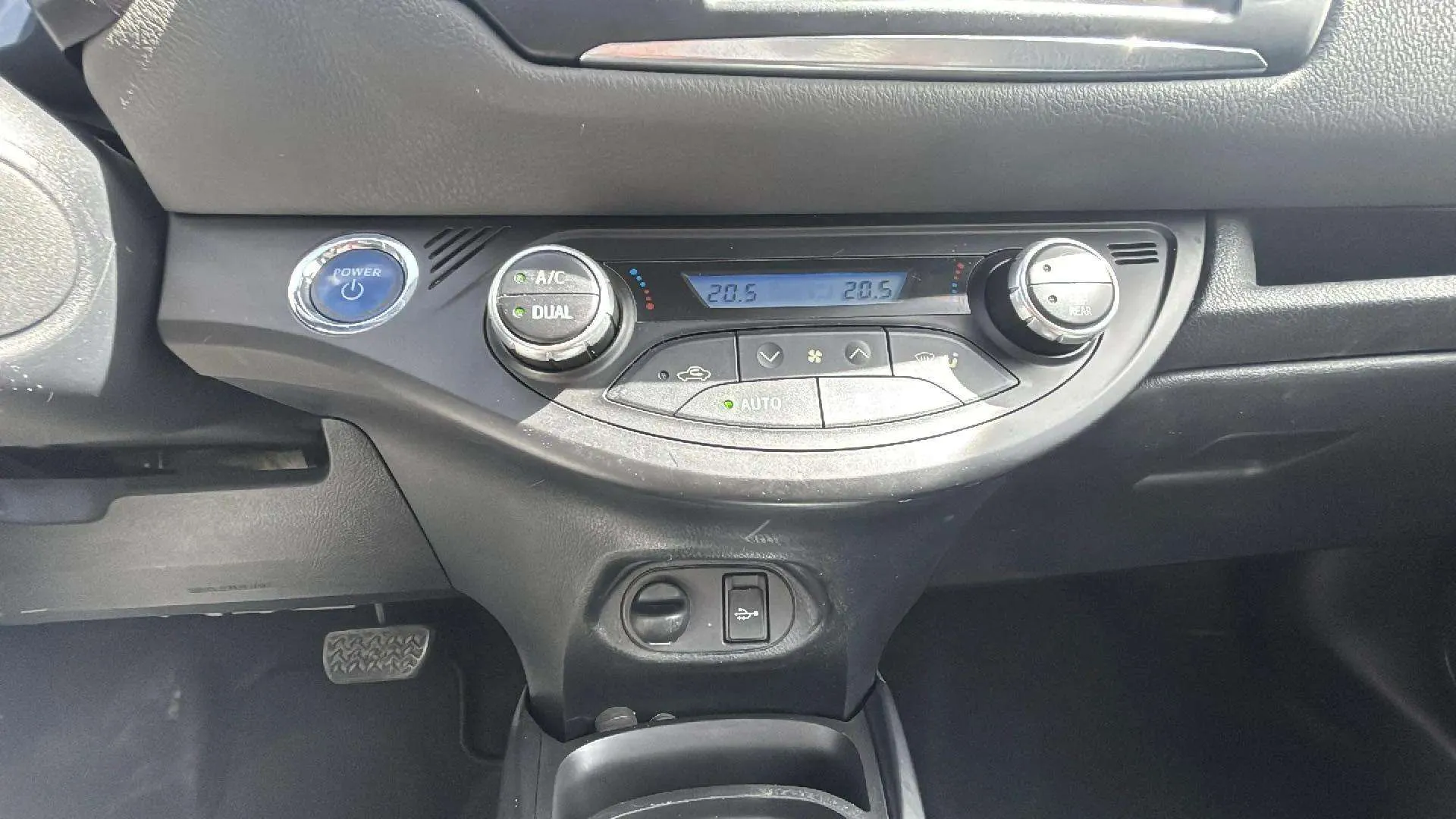 Toyota Yaris 1.5 100H Active Tech - foto 19