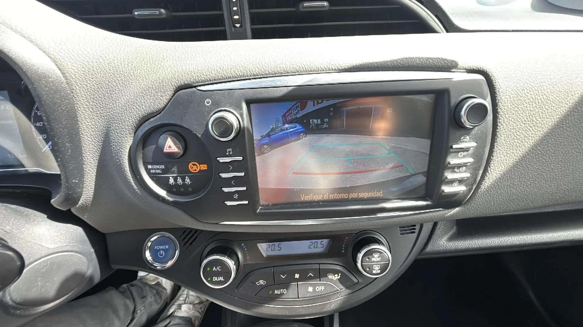 Toyota Yaris 1.5 100H Active Tech - foto 16