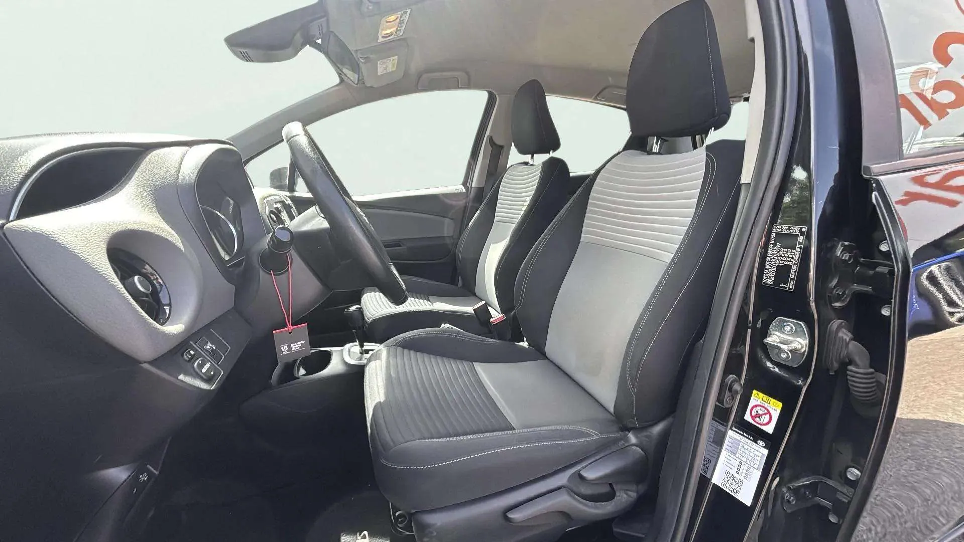 Toyota Yaris 1.5 100H Active Tech - foto 20