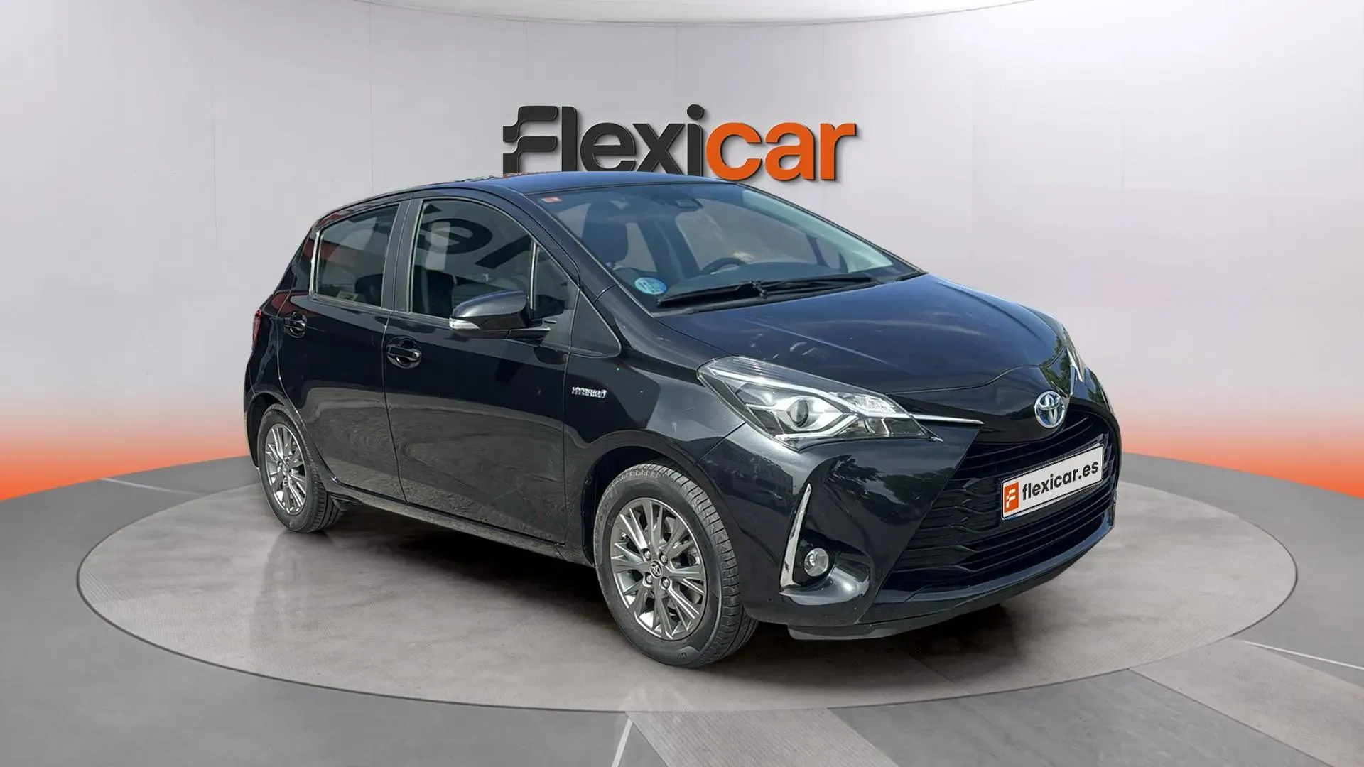 Toyota Yaris 1.5 100H Active Tech - foto 1