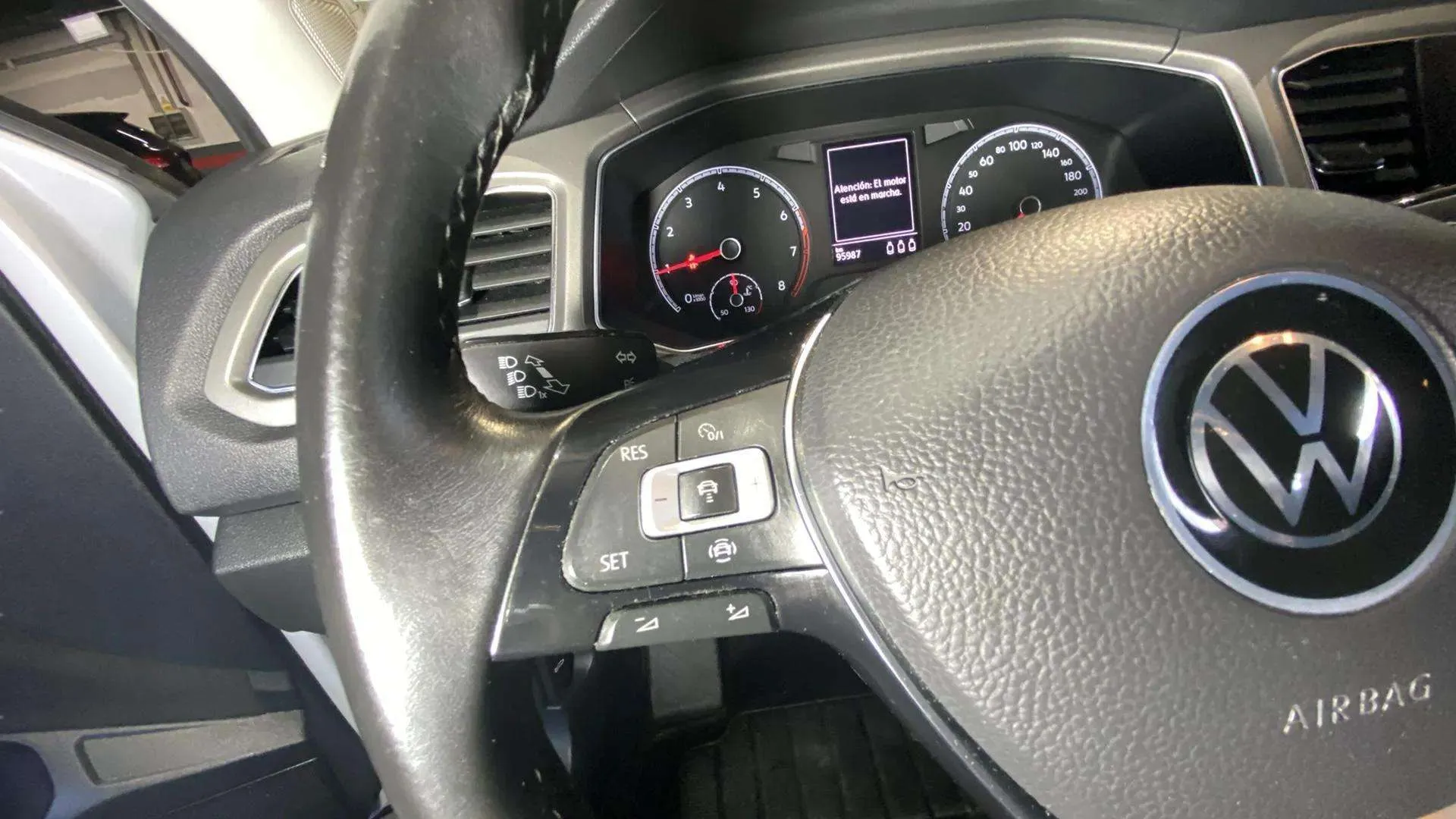 Volkswagen T-Roc Advance 1.0 TSI - foto 12