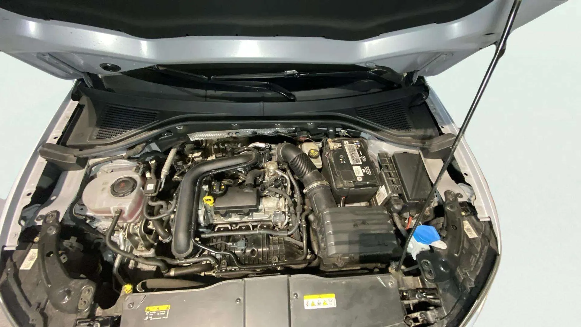 Volkswagen T-Roc Advance 1.0 TSI - foto 27