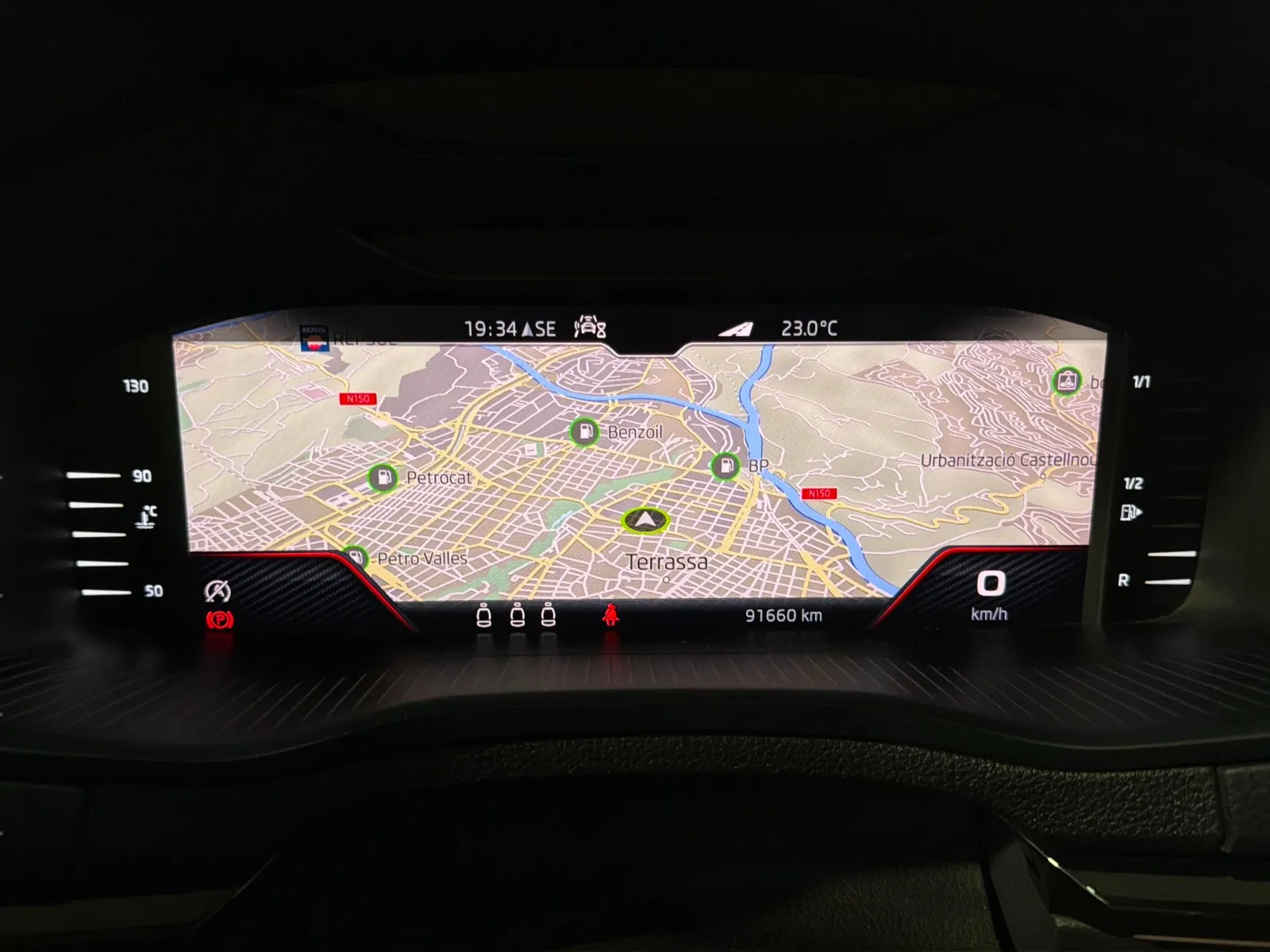 Škoda Karoq 1.5 TSI ACT Sportline - foto 11