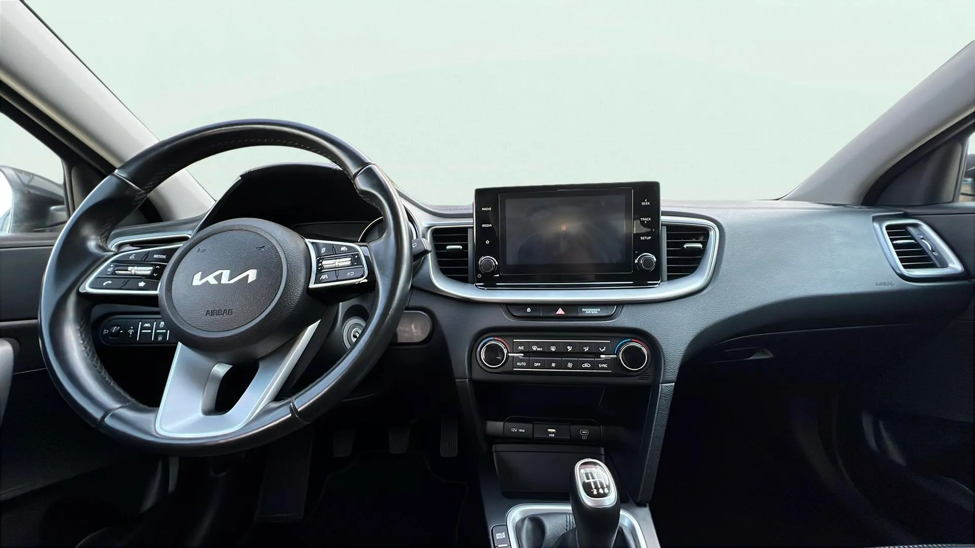 Kia Ceed 1.6 MHEV iMT Concept - foto 9