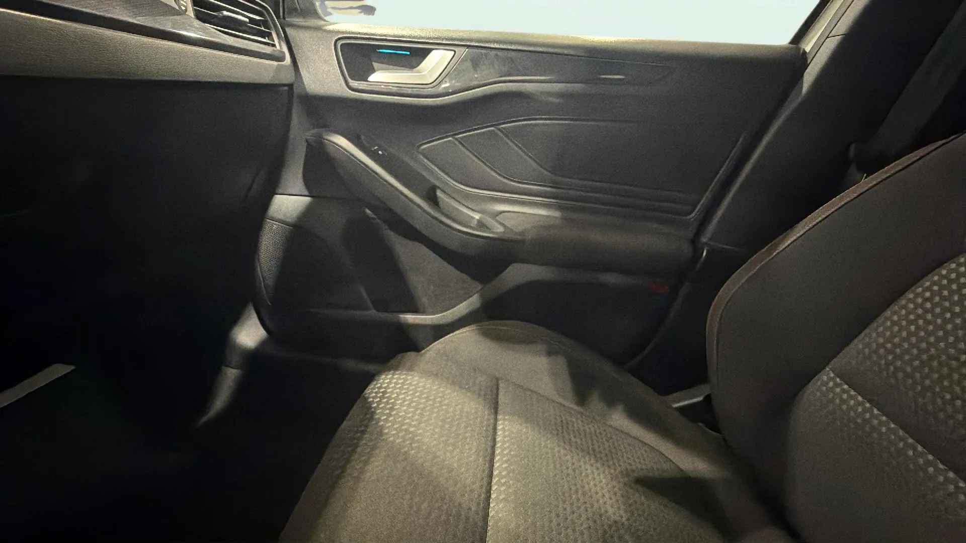 Ford Focus 1.0 EcoBoost MHEV ST-Line Style SIP SB - foto 19
