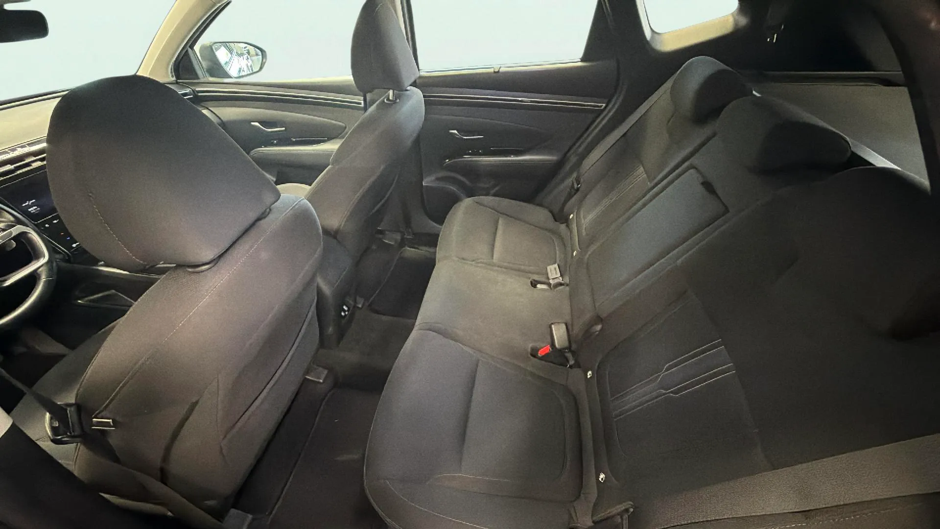 Hyundai Tucson 1.6 T-GDi 48V Tecno Sky DCT - foto 23