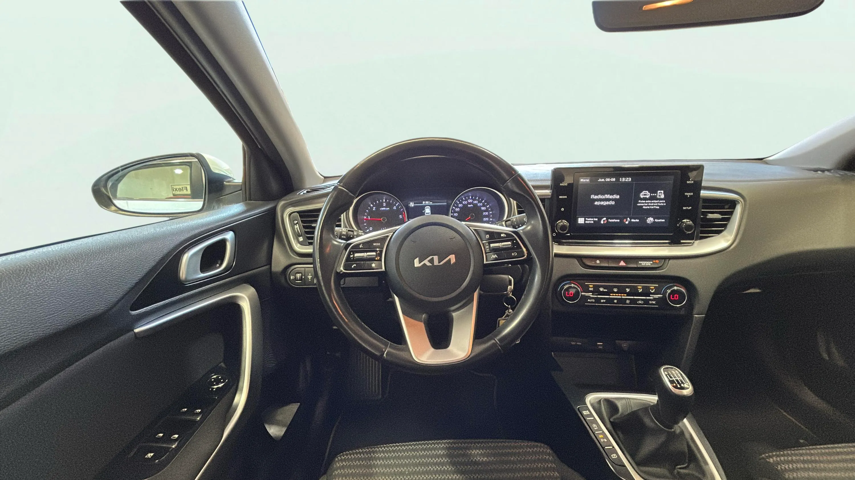 Kia Ceed 1.6 MHEV iMT Drive - foto 11