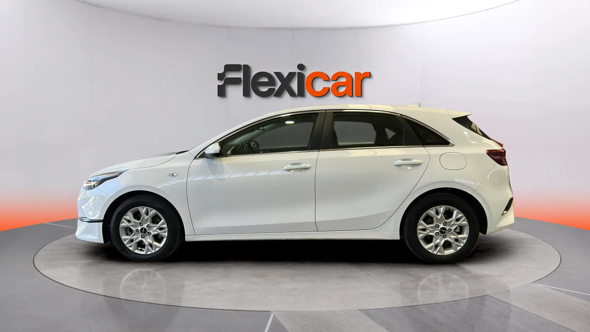 Kia Ceed 1.6 MHEV iMT Drive - foto 7