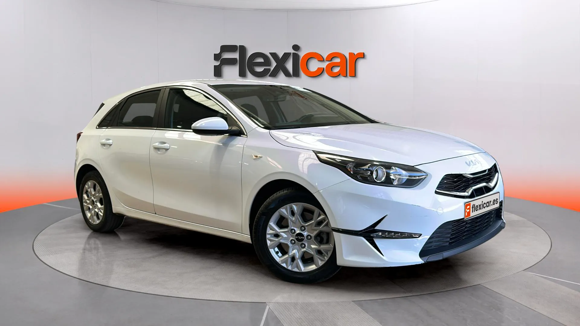 Kia Ceed 1.6 MHEV iMT Drive - foto 1