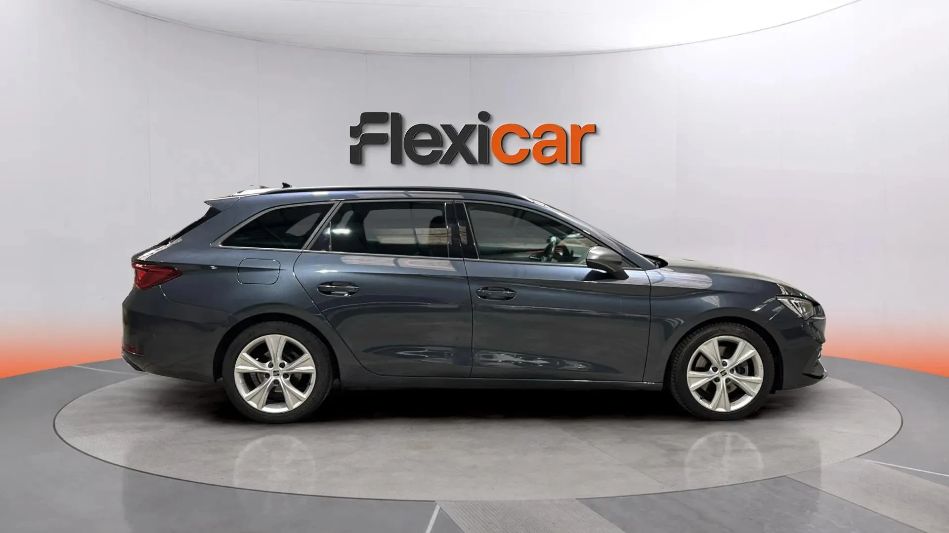 SEAT León SP 1.5 eTSI DSG FR - foto 8