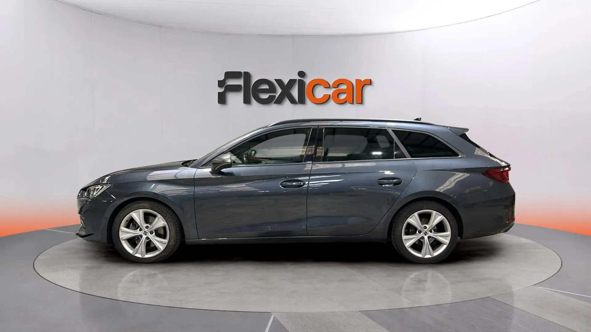 SEAT León SP 1.5 eTSI DSG FR - foto 4