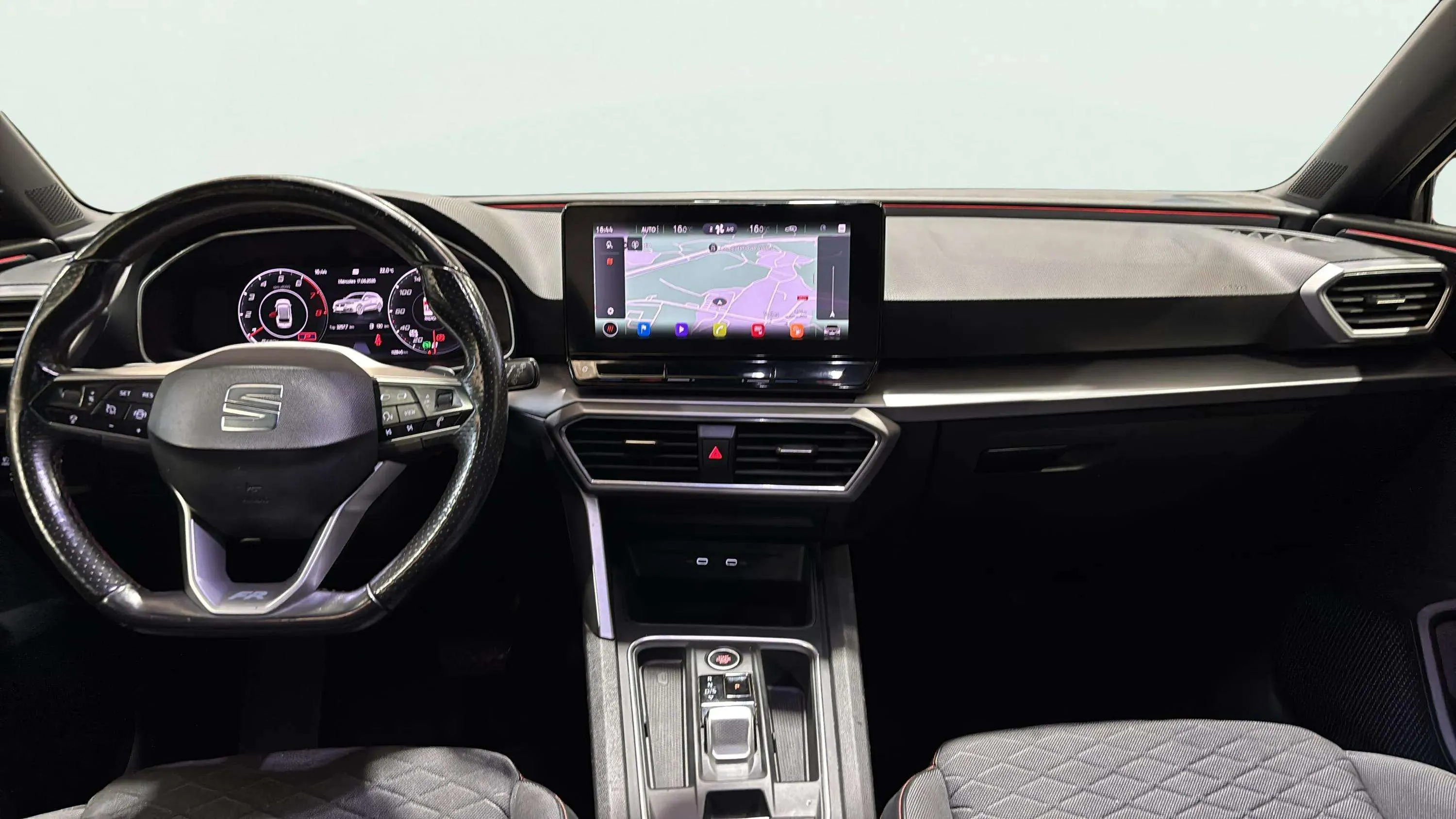 SEAT León SP 1.5 eTSI DSG FR - foto 10