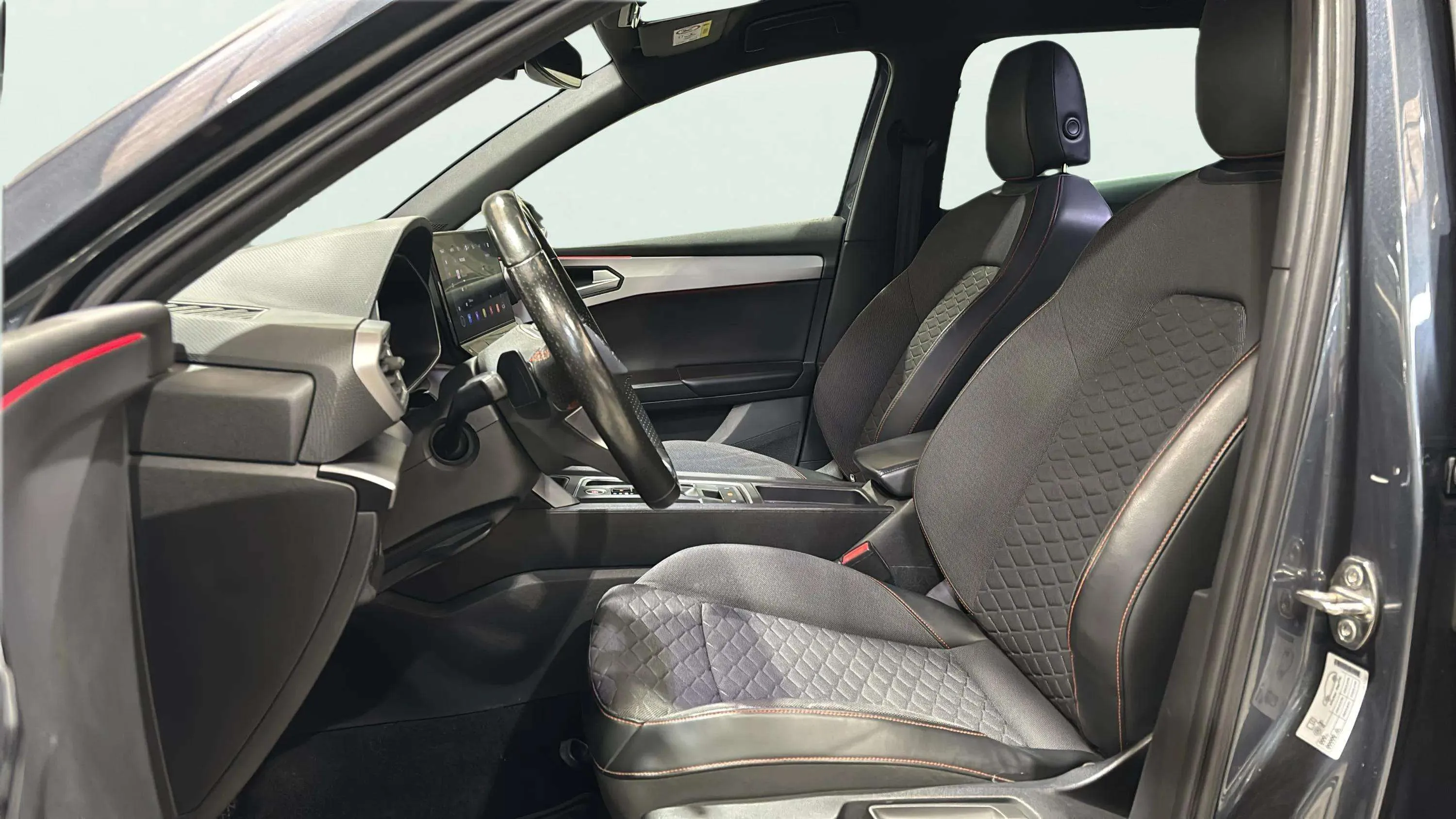 SEAT León SP 1.5 eTSI DSG FR - foto 17