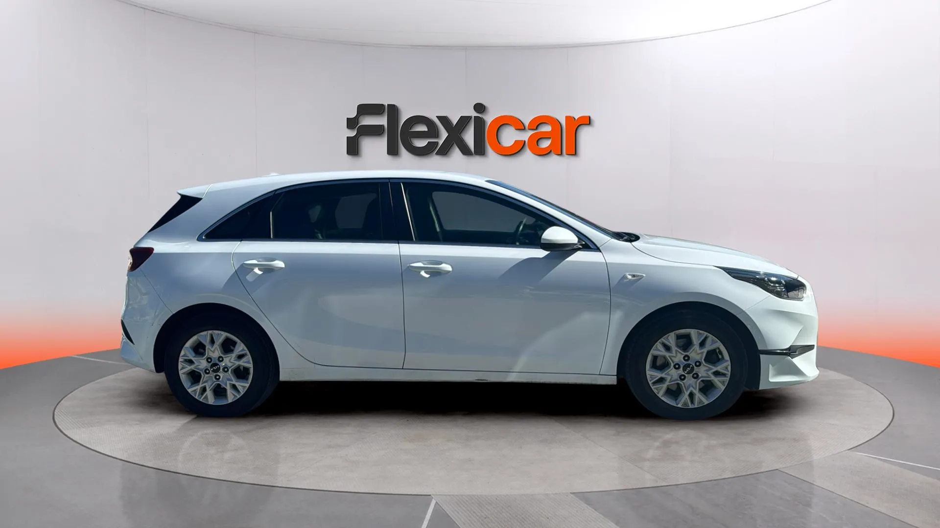Kia Ceed 1.6 MHEV iMT Drive - foto 3