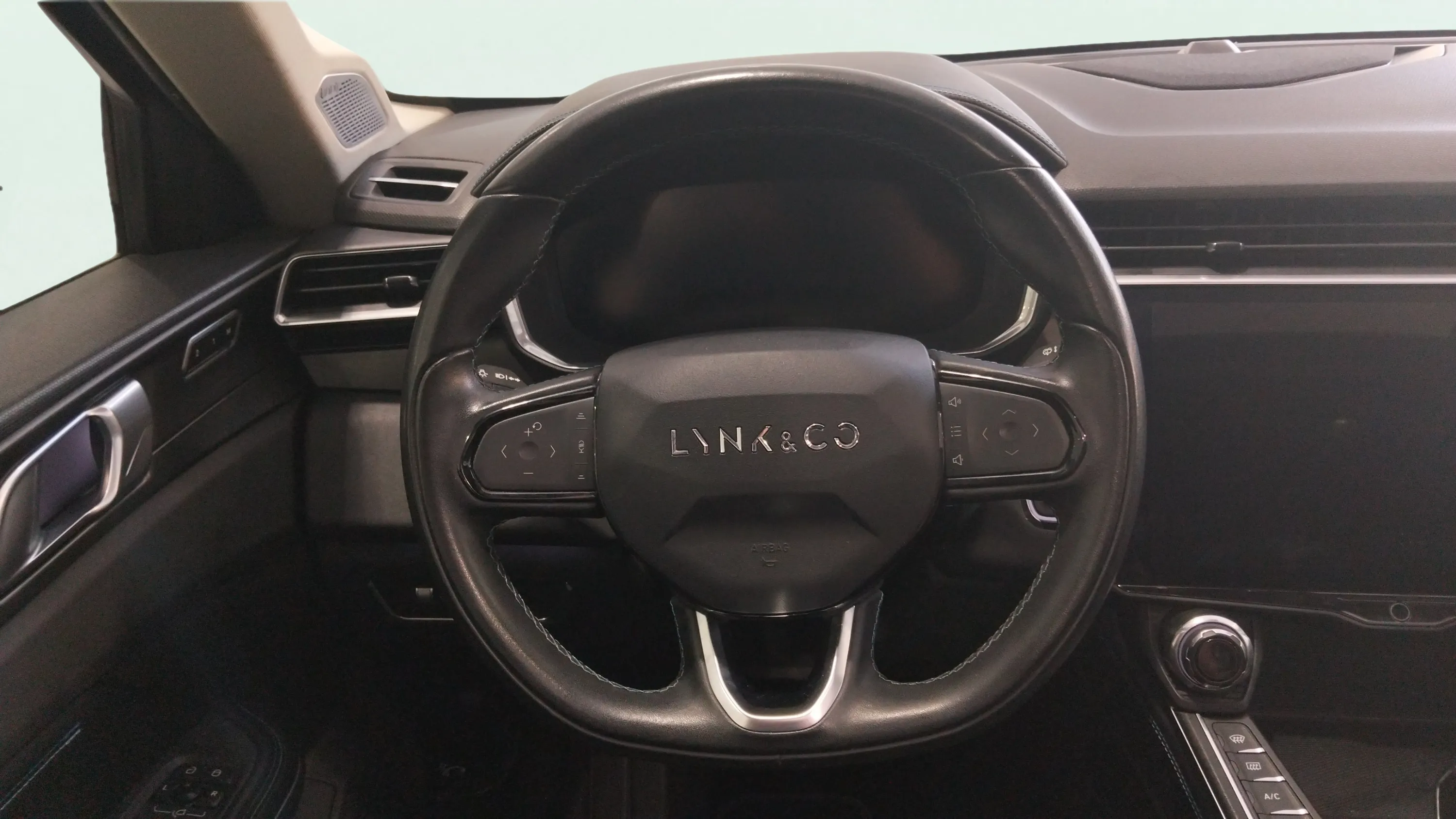 Lynk & Co 01 1.5 PHEV - foto 12