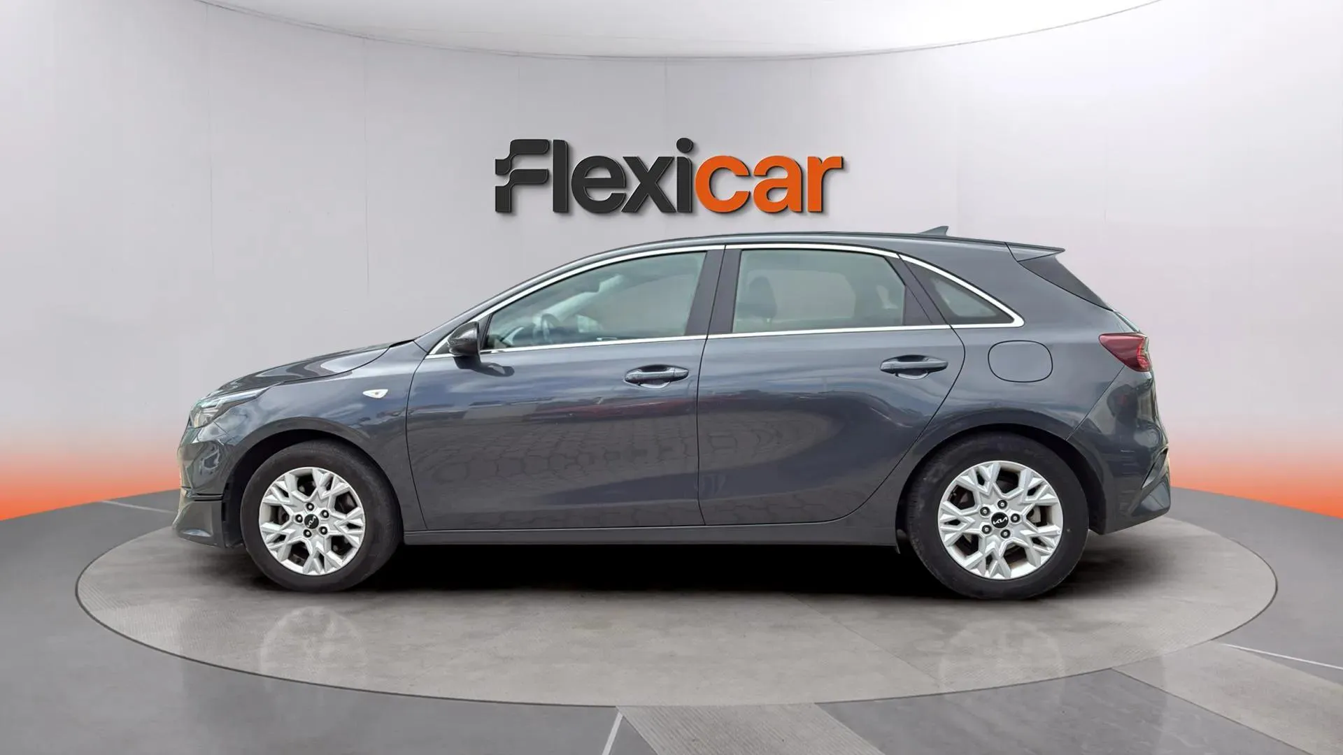 Kia Ceed 1.6 MHEV iMT Drive - foto 4