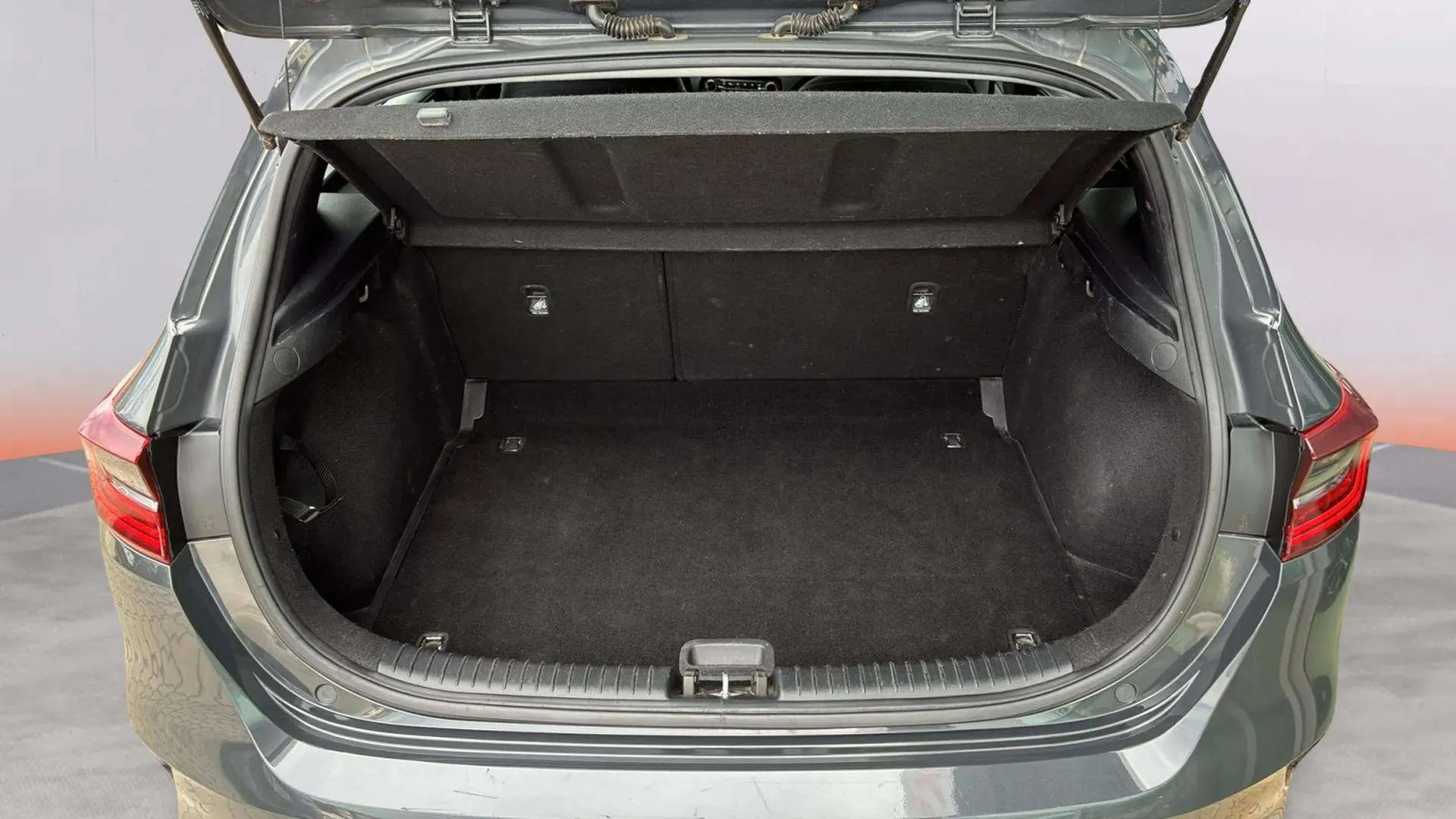 Kia Ceed 1.6 MHEV iMT Drive - foto 29
