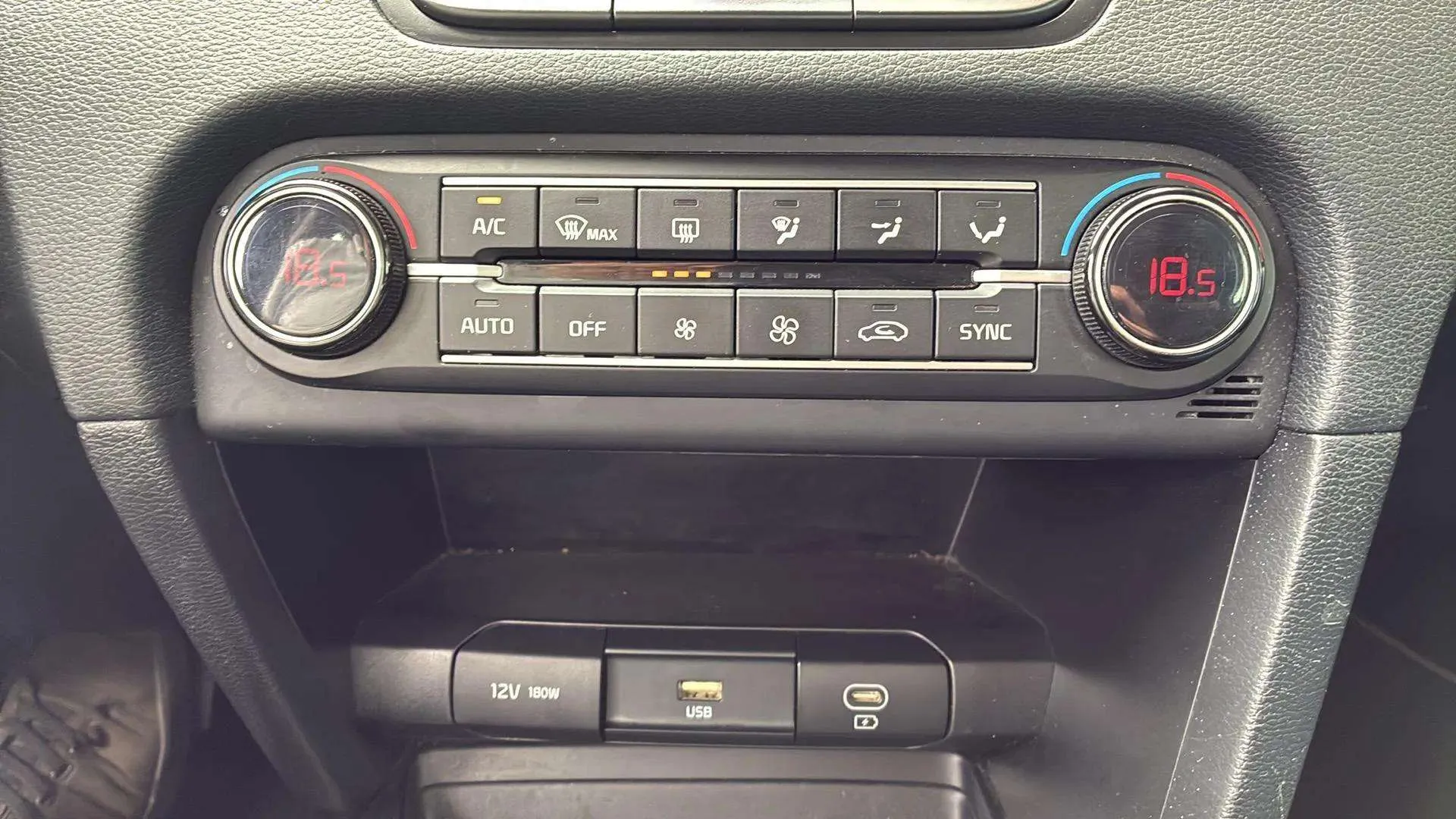 Kia Ceed 1.6 MHEV iMT Drive - foto 22