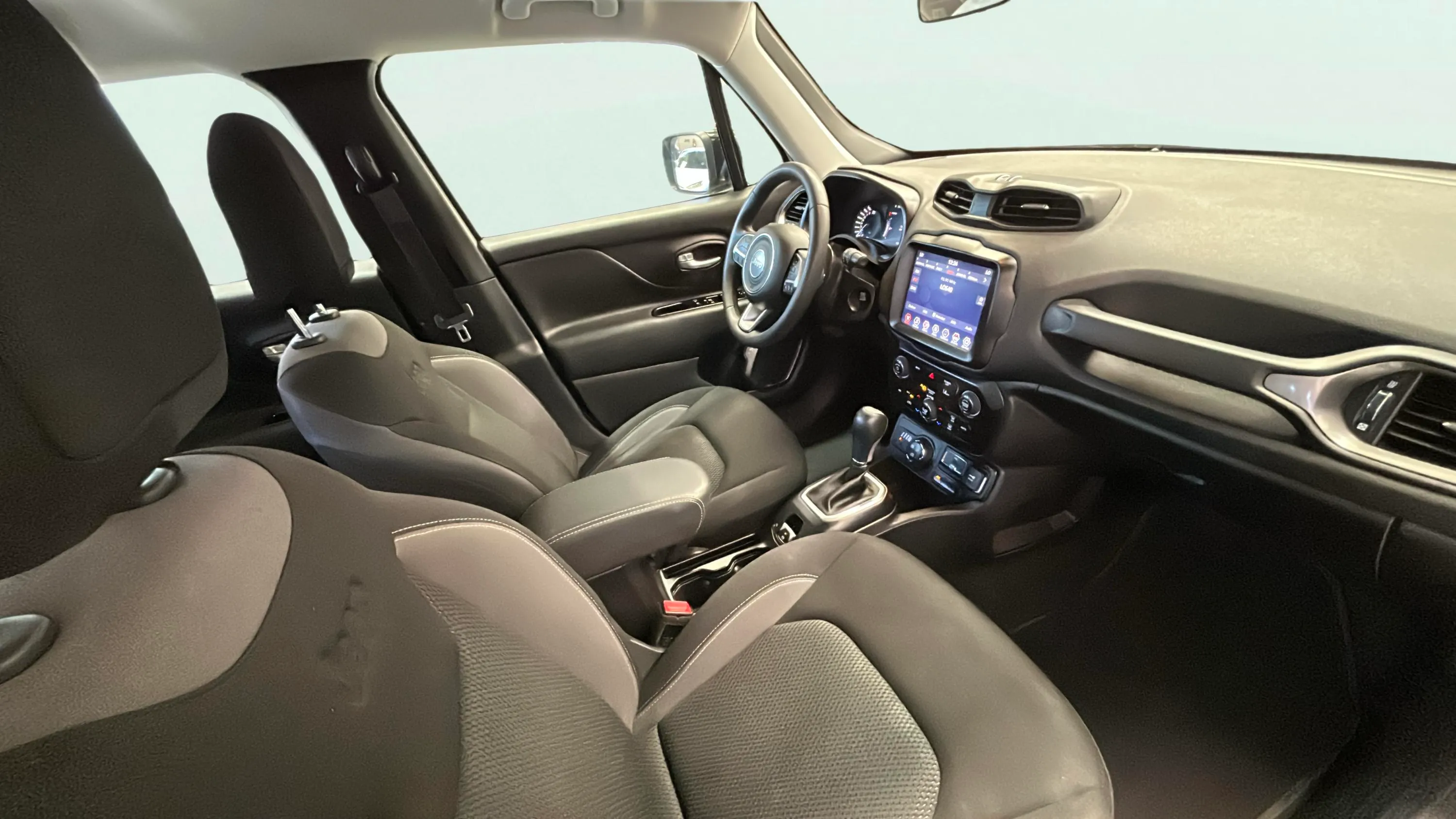 Jeep Renegade 4xe 1.3 PHEV Limited - foto 14