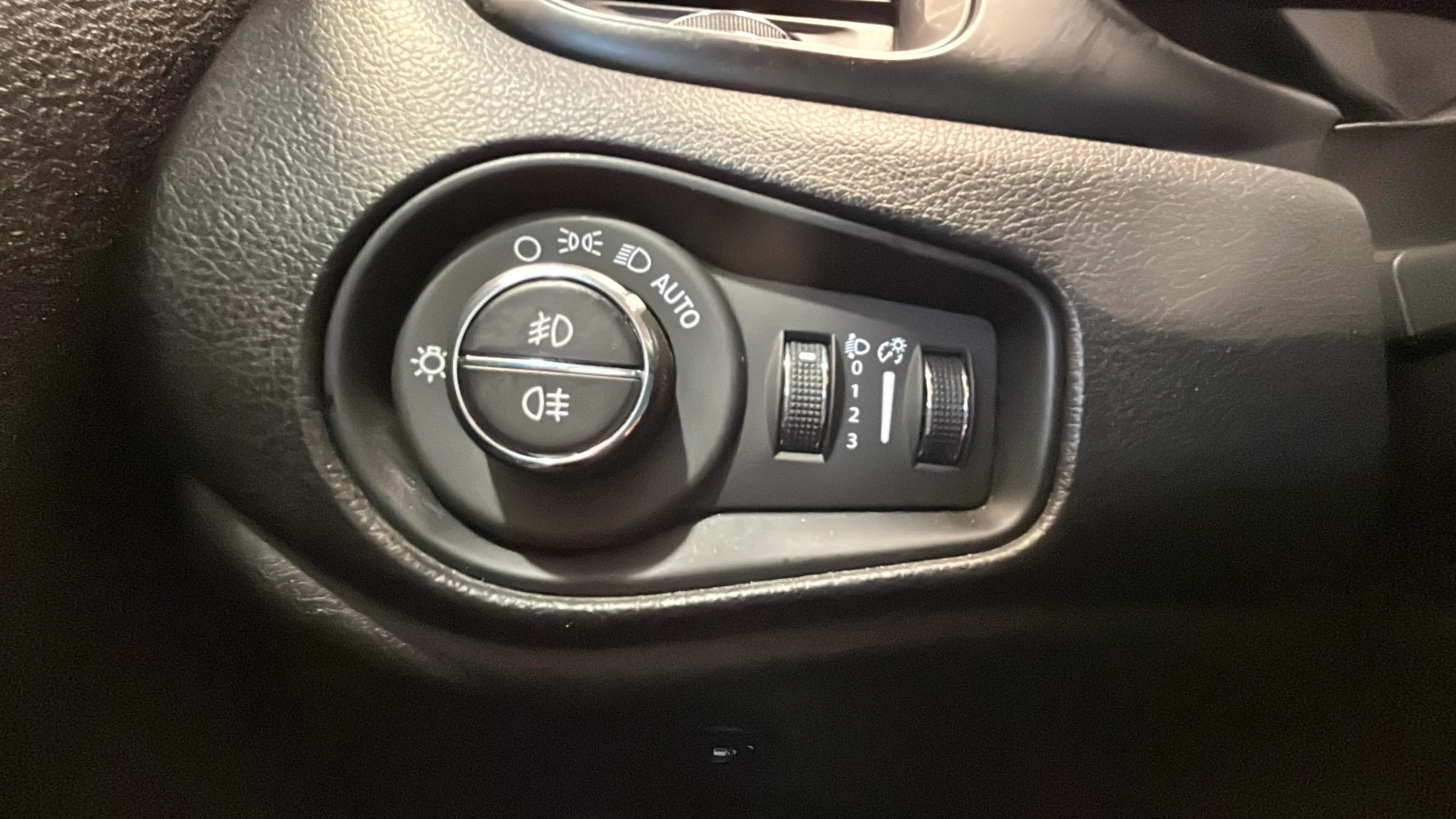 Jeep Renegade 4xe 1.3 PHEV Limited - foto 18