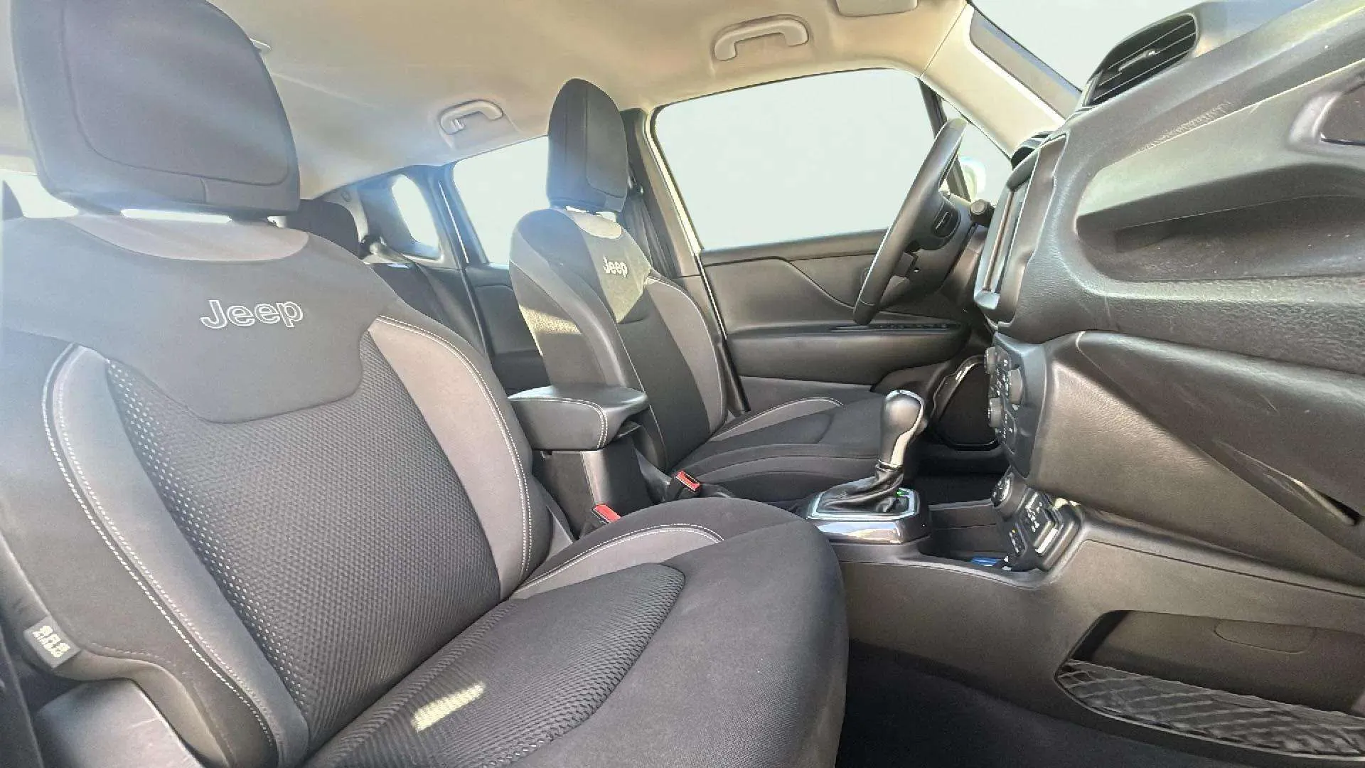 Jeep Renegade 4xe 1.3 PHEV Limited - foto 20