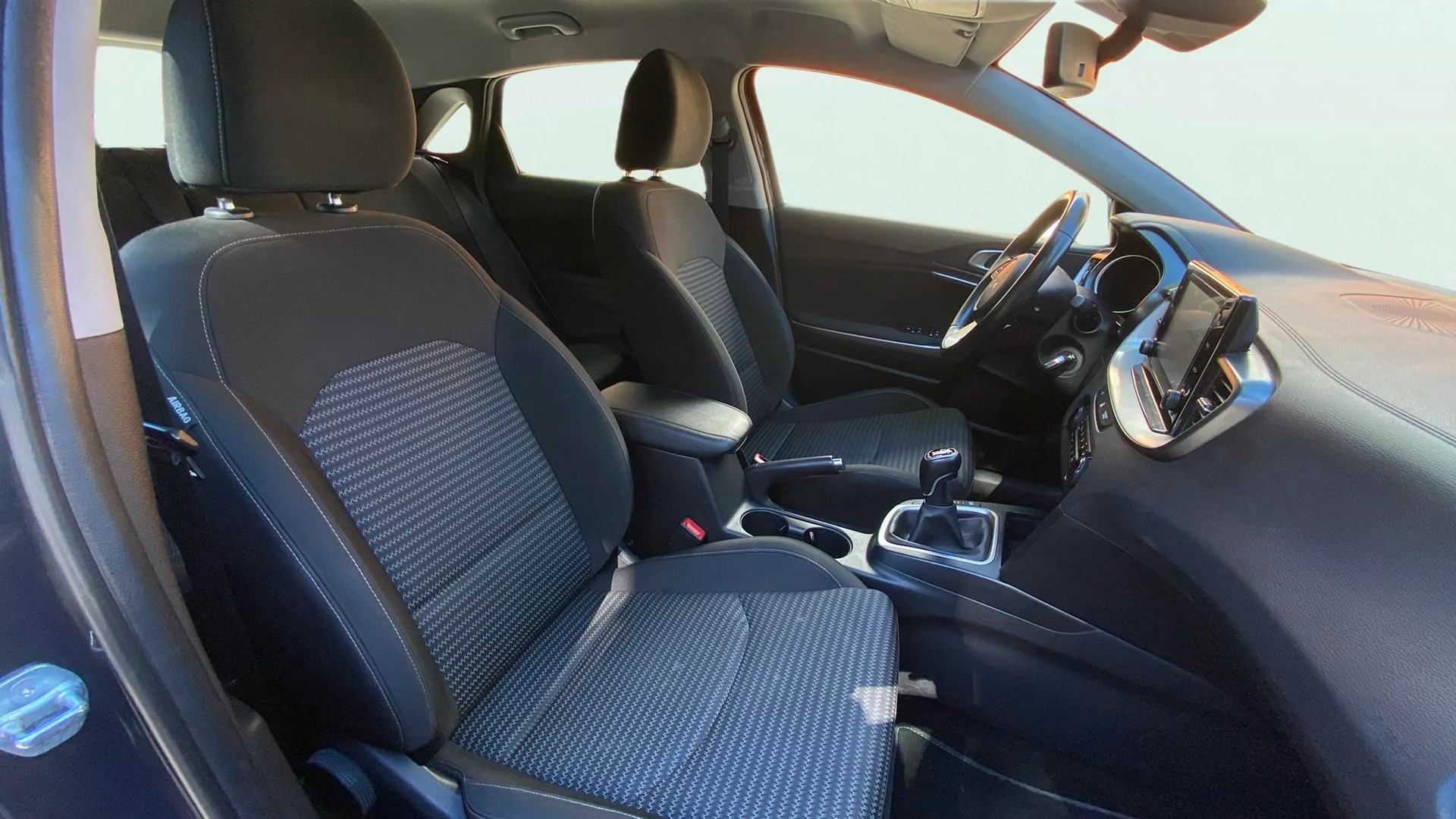 Kia Ceed 1.6 MHEV iMT Drive - foto 18