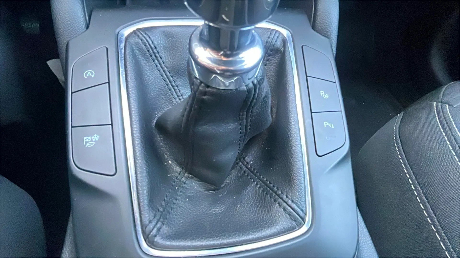 Ford Kuga ST-Line X 1.5T EcoBoost - foto 19