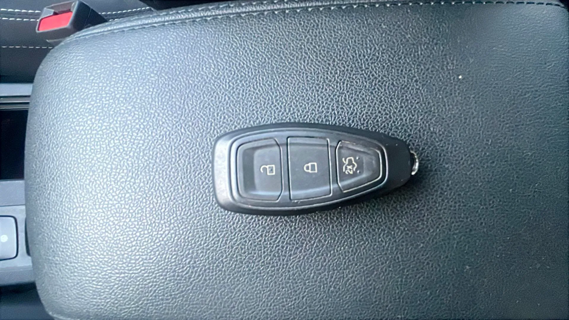 Ford Kuga ST-Line X 1.5T EcoBoost - foto 17