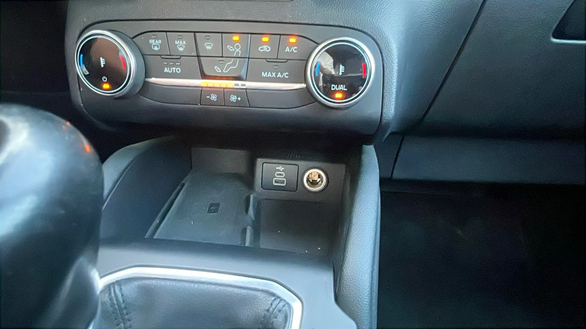 Ford Kuga ST-Line X 1.5T EcoBoost - foto 20