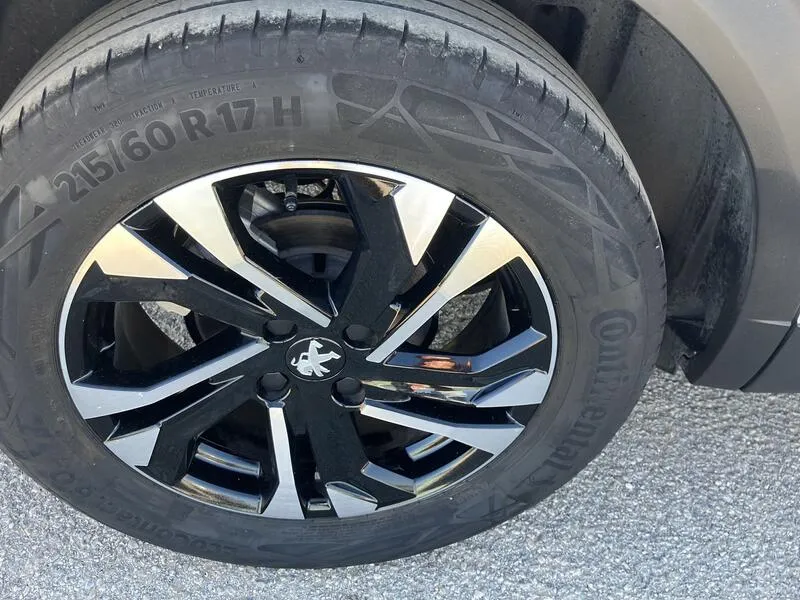 Peugeot 2008 Allure BlueHDi - foto 13
