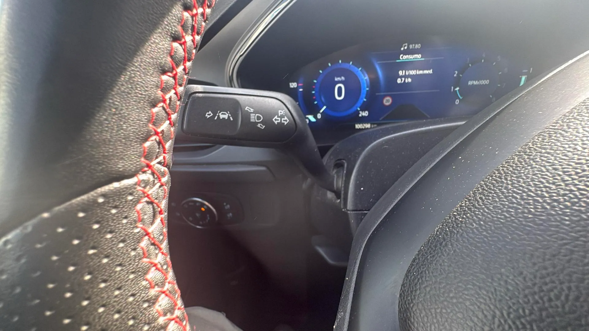 Ford Focus 1.0 Ecob. MHEV ST-Line Design SIP - foto 15