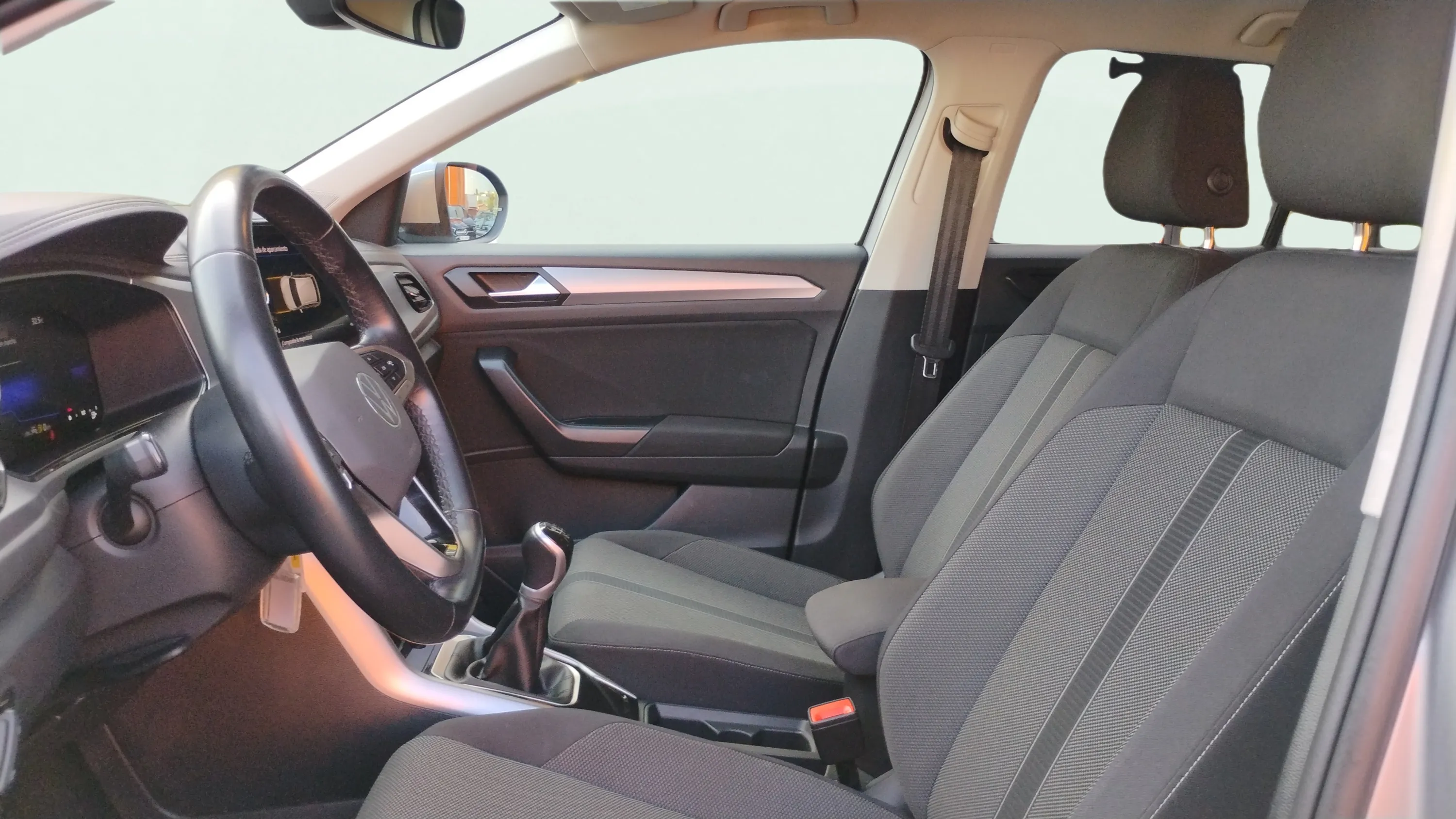 Volkswagen T-Roc Life 1.0 TSI DSG - foto 19