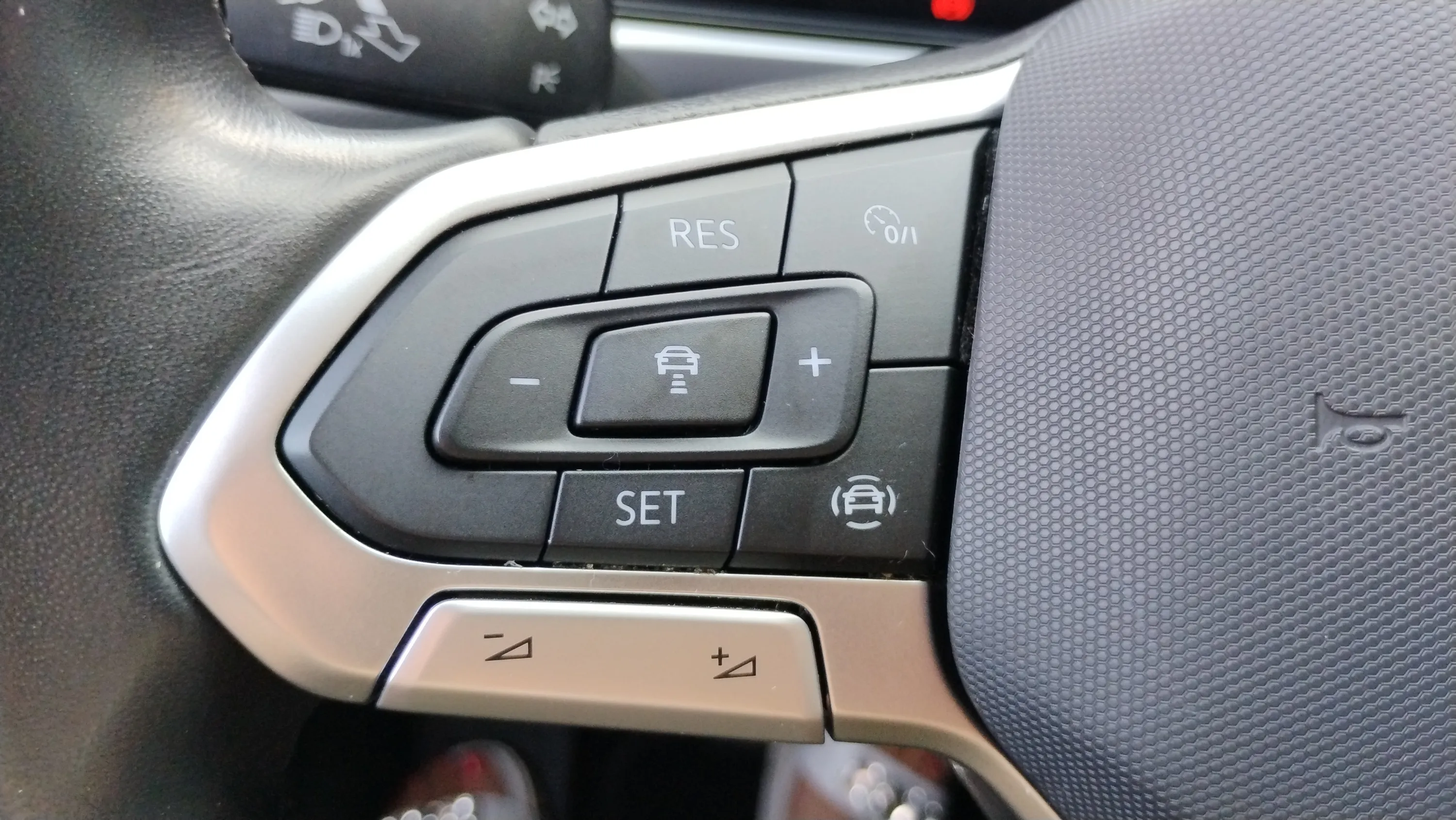 Volkswagen T-Roc Life 1.0 TSI DSG - foto 18