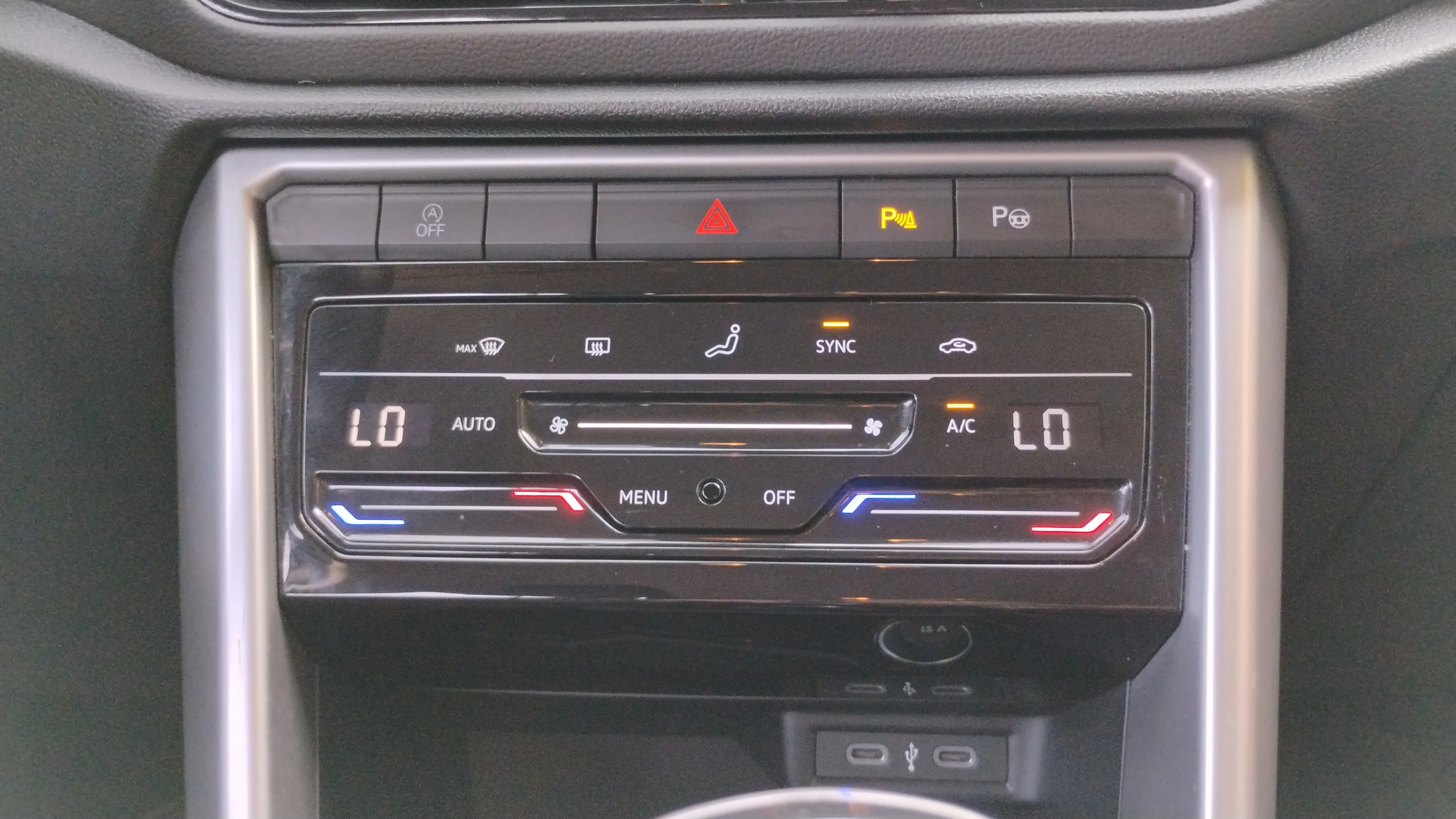 Volkswagen T-Roc Life 1.0 TSI DSG - foto 10
