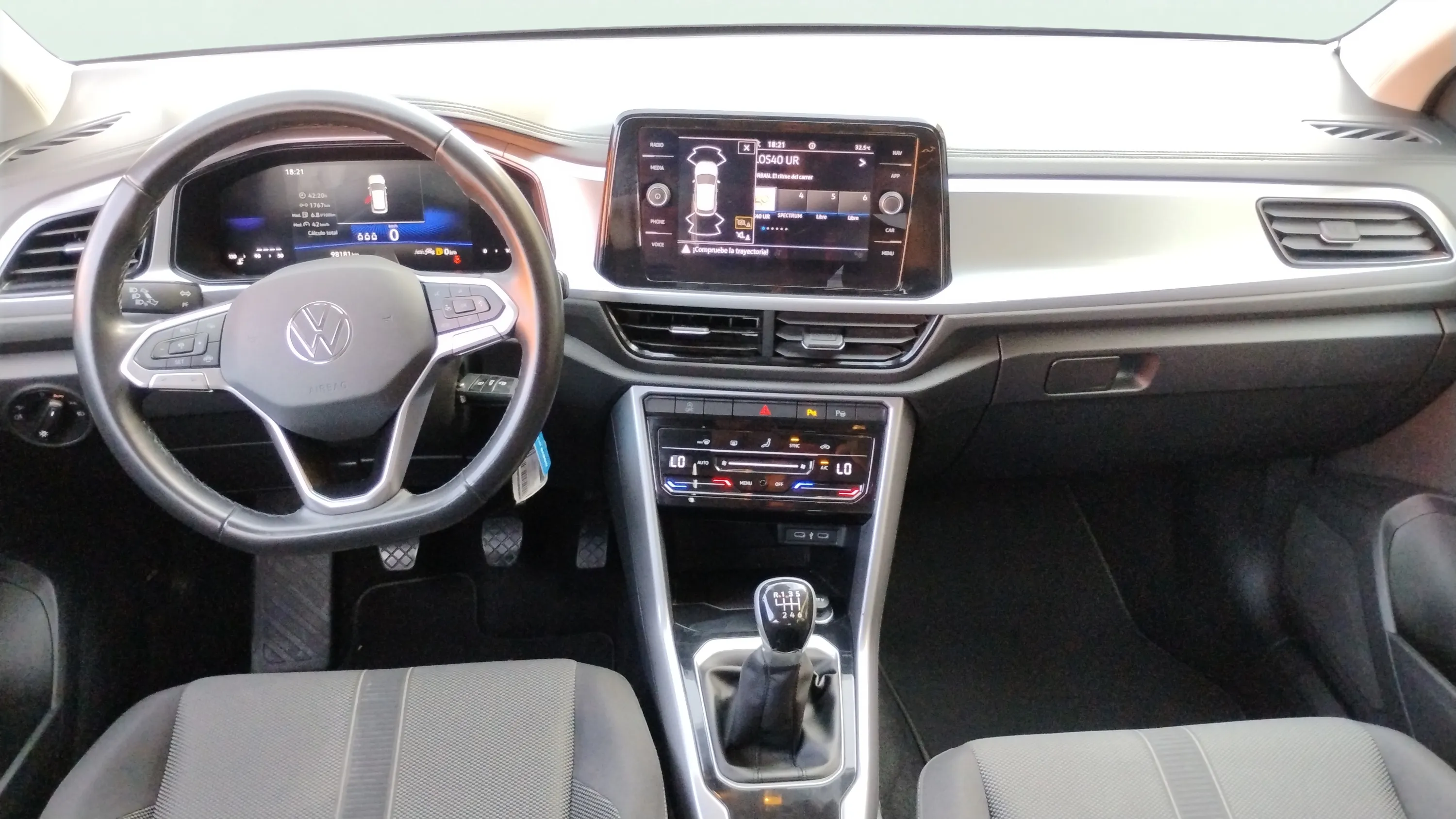 Volkswagen T-Roc Life 1.0 TSI DSG - foto 9