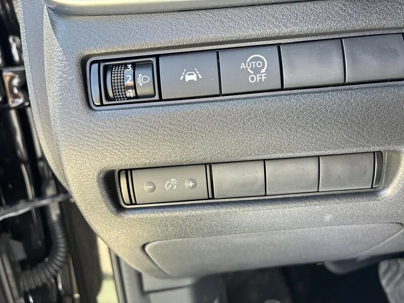 Nissan Qashqai DIG-T Xtronic N-Connecta - foto 27