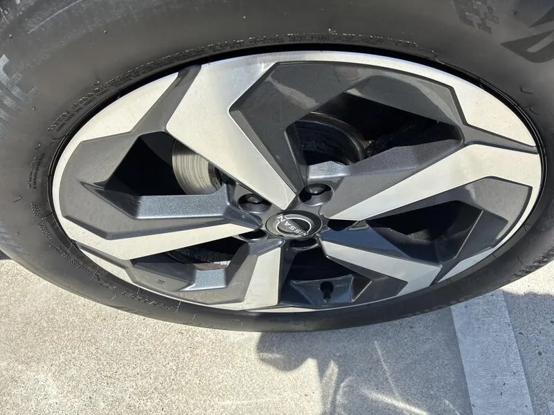 Nissan Qashqai DIG-T Xtronic N-Connecta - foto 12