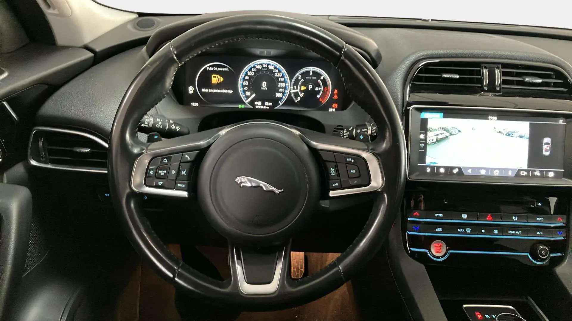 Jaguar F-Pace 2.0L i4D AWD Prestige - foto 11