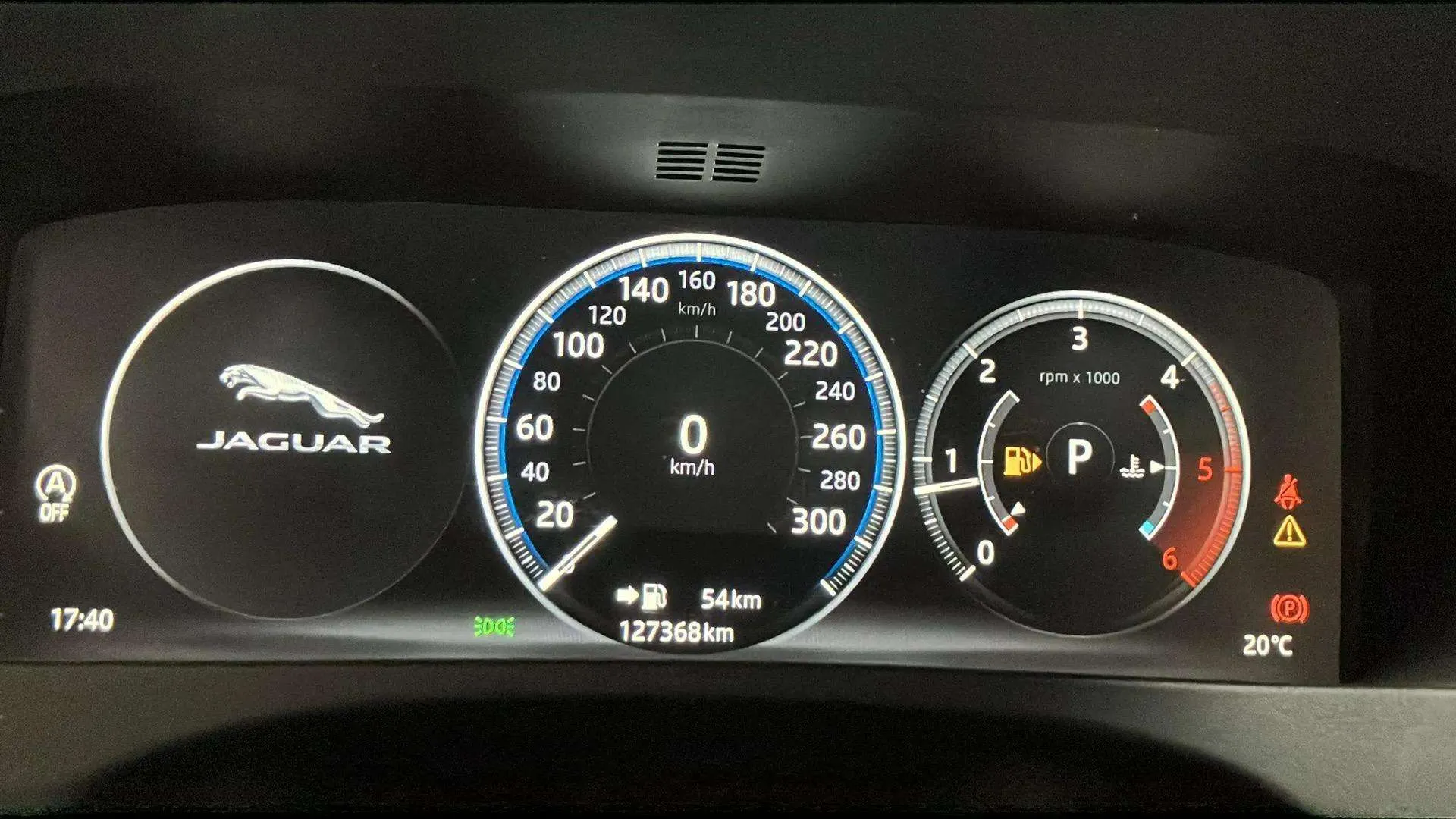 Jaguar F-Pace 2.0L i4D AWD Prestige - foto 12