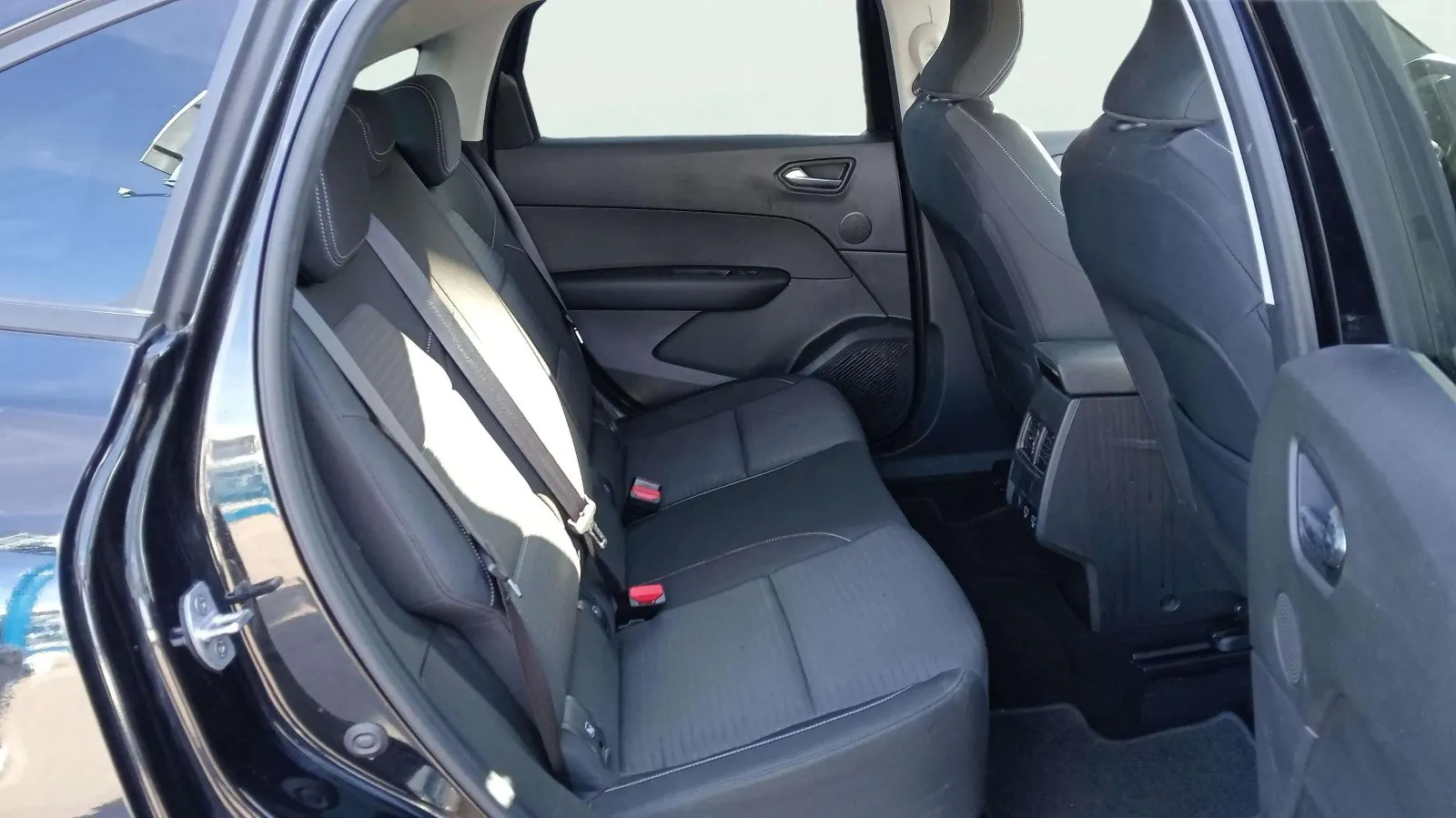 Renault Arkana Evolution E-Tech full hybrid - foto 12